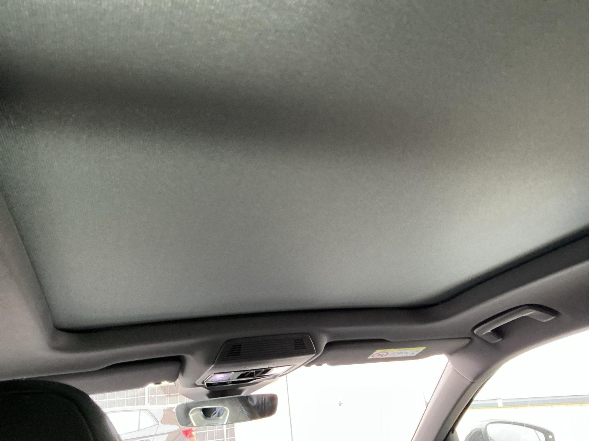 VW Passat Variant R-Line 4WD (2026) - Photo 19