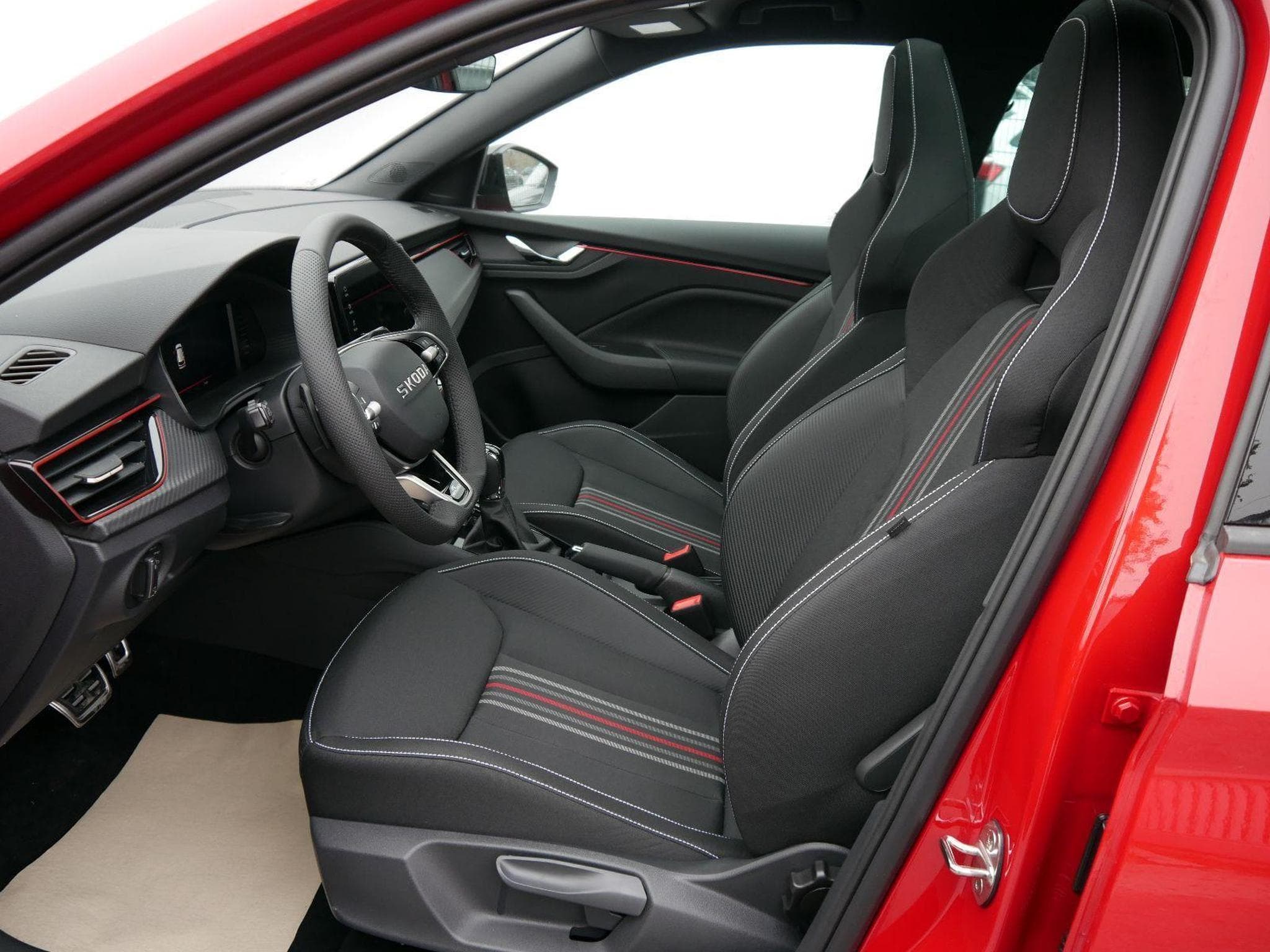 Skoda Kamiq Monte Carlo (2025) - Photo 9