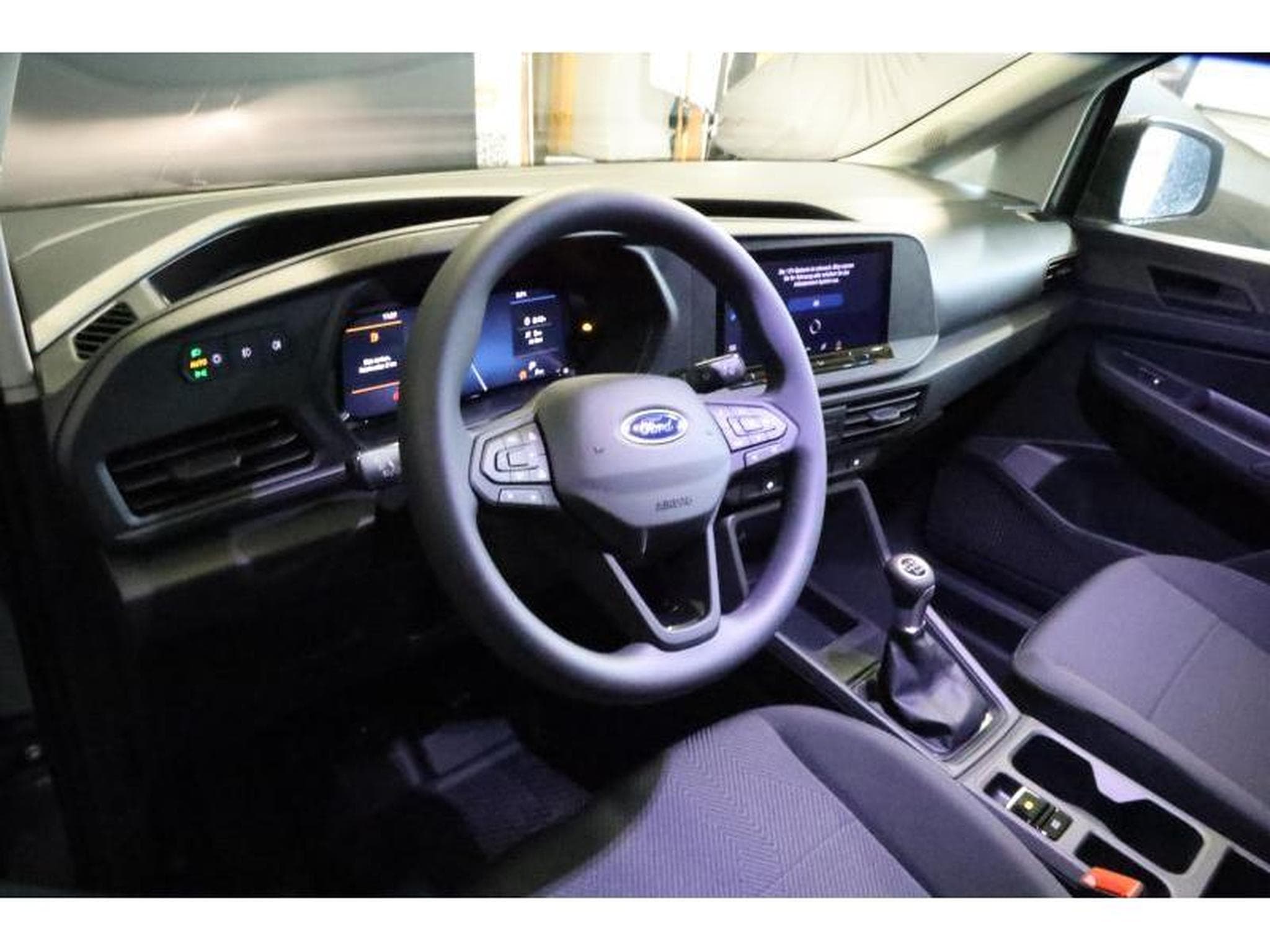 Ford Transit (2025) - Photo 2