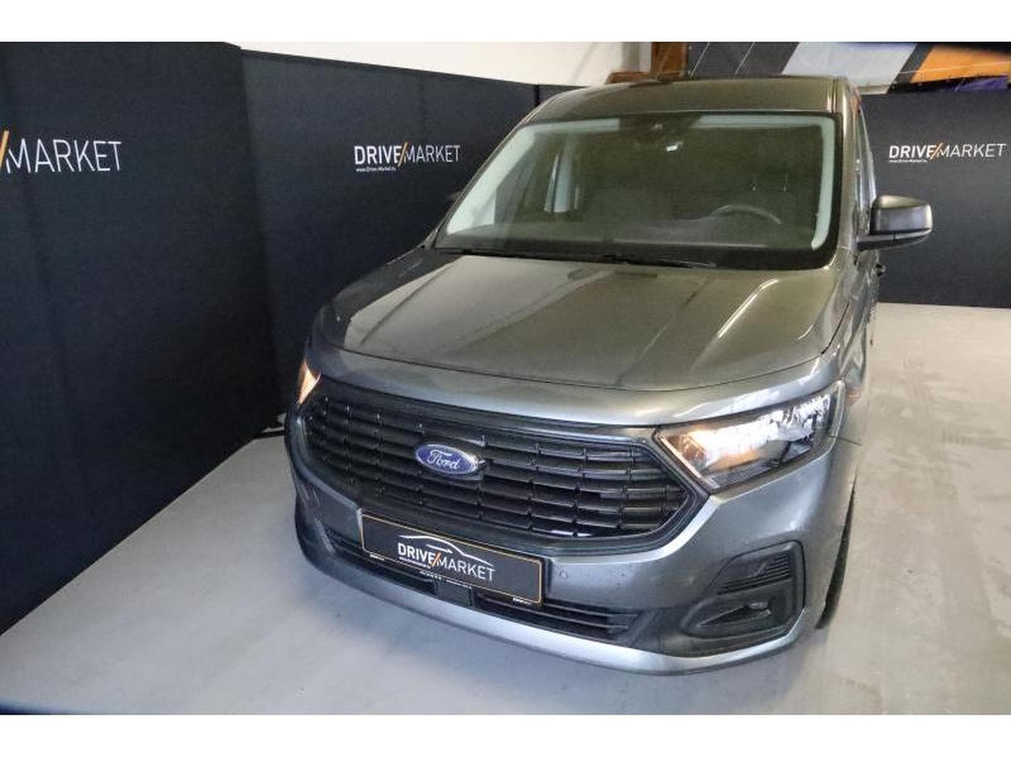 Ford Transit (2025) - Photo 8
