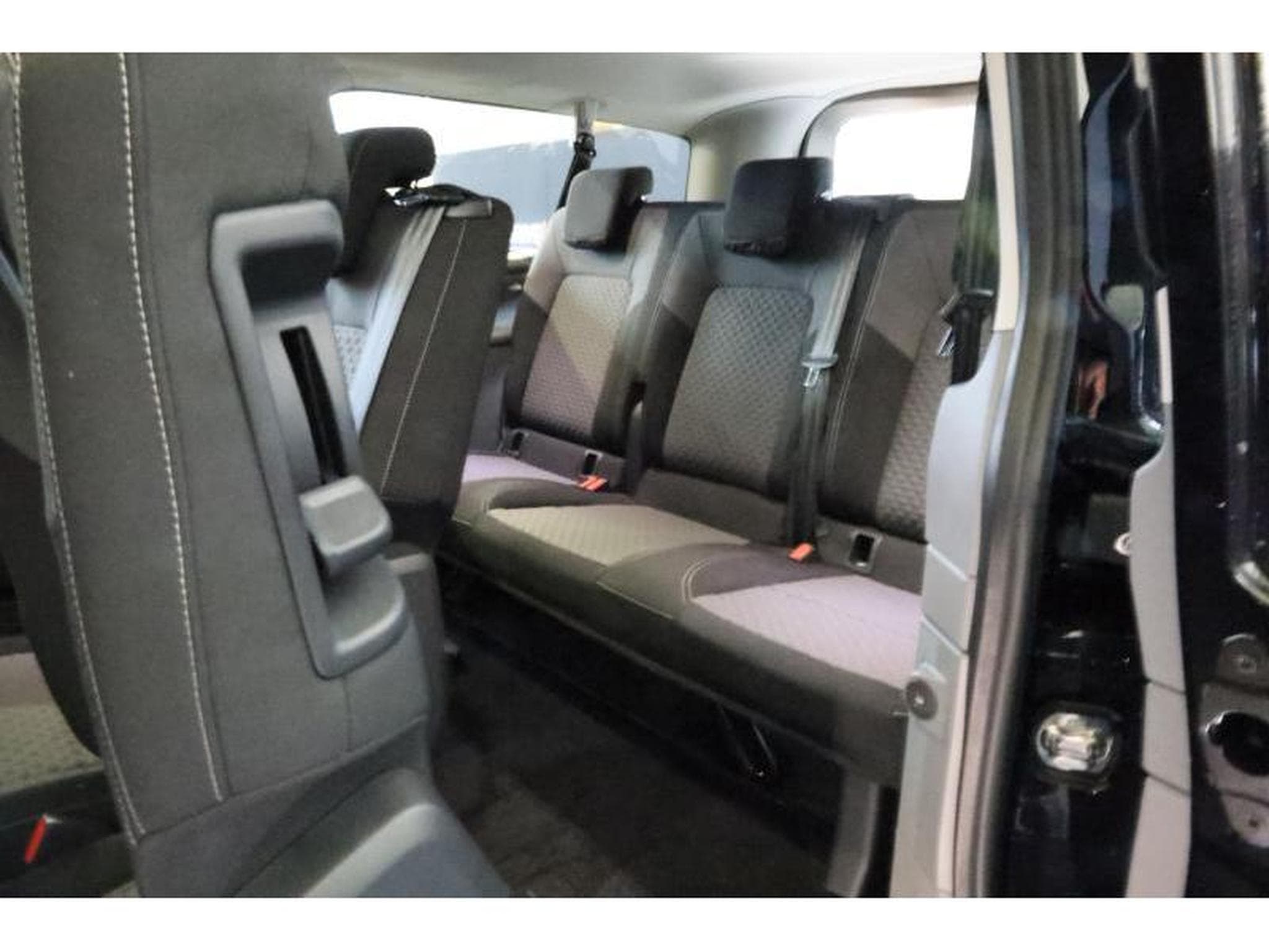 VW T7 STYLE LONG A8 (2025) - Photo 15