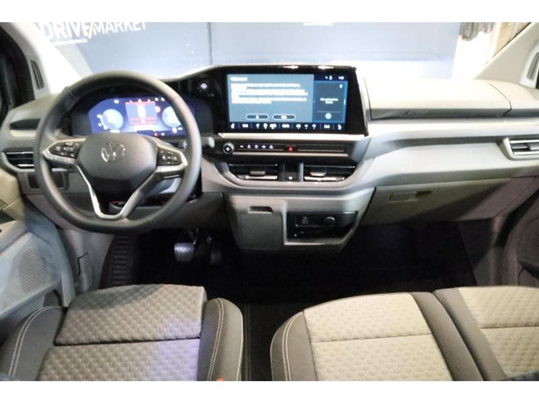 VW T7 STYLE LONG A8 (2025) - Photo 16