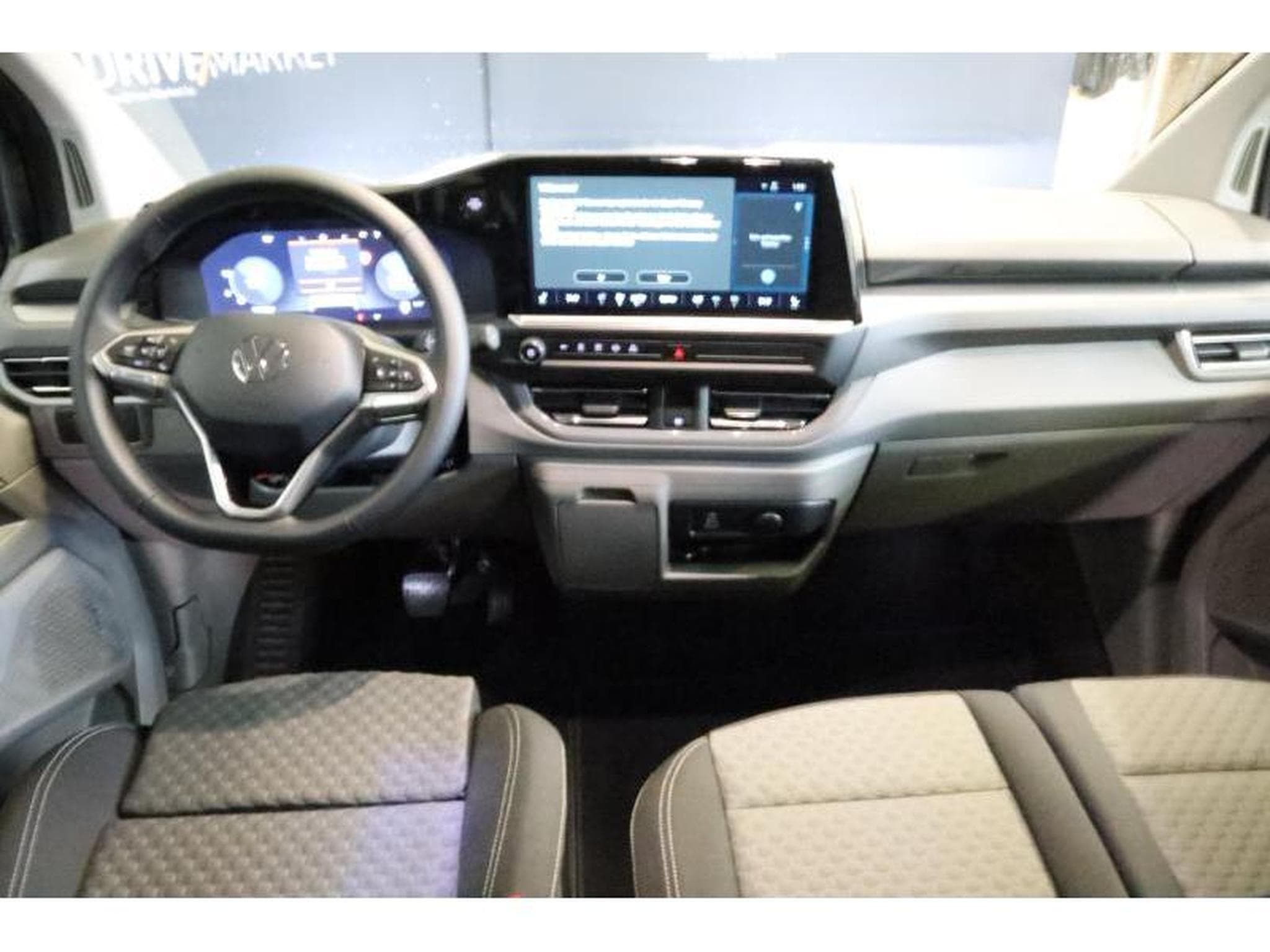 VW T7 STYLE LONG A8 (2025) - Photo 2
