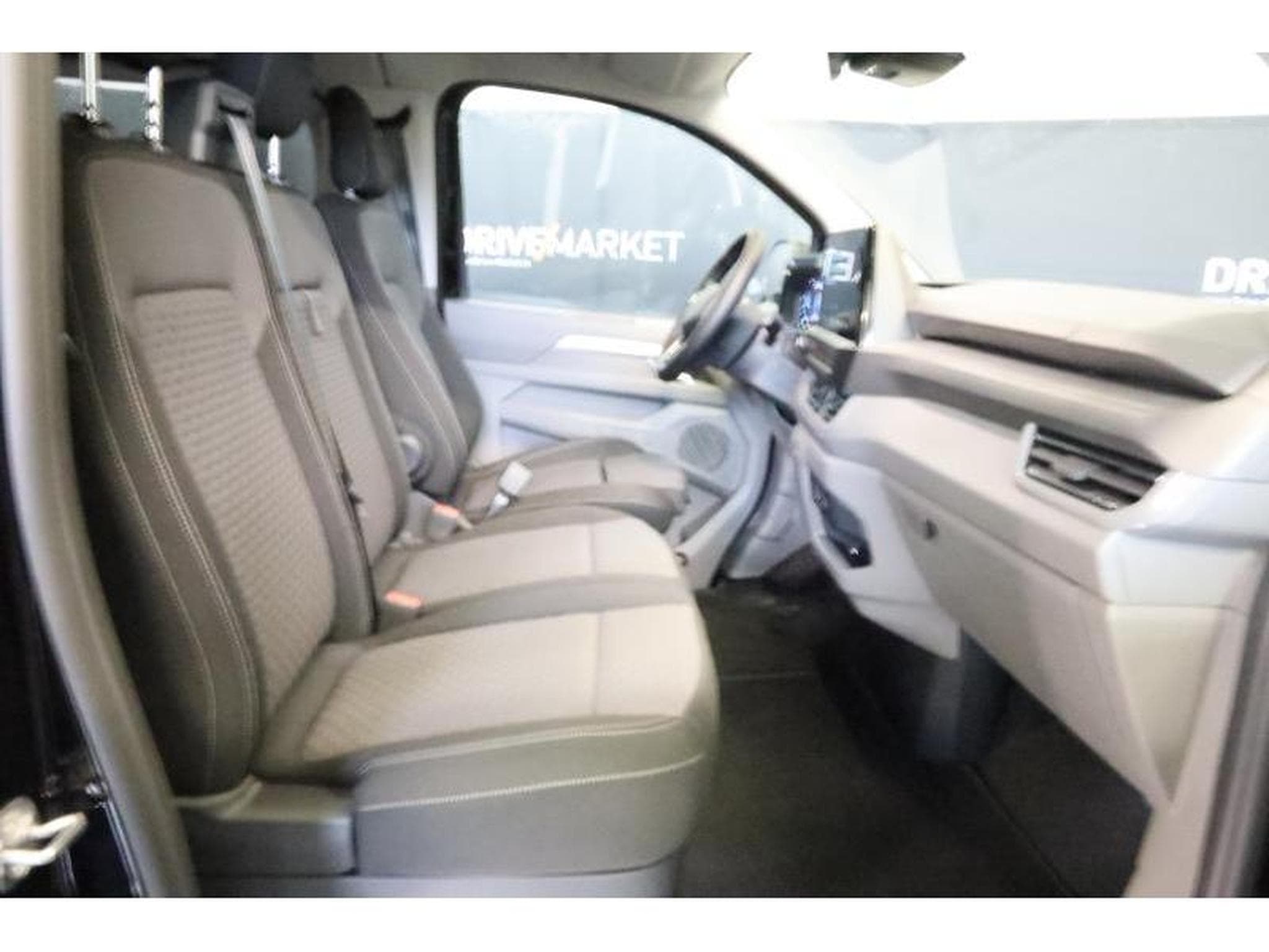 VW T7 STYLE LONG A8 (2025) - Photo 21