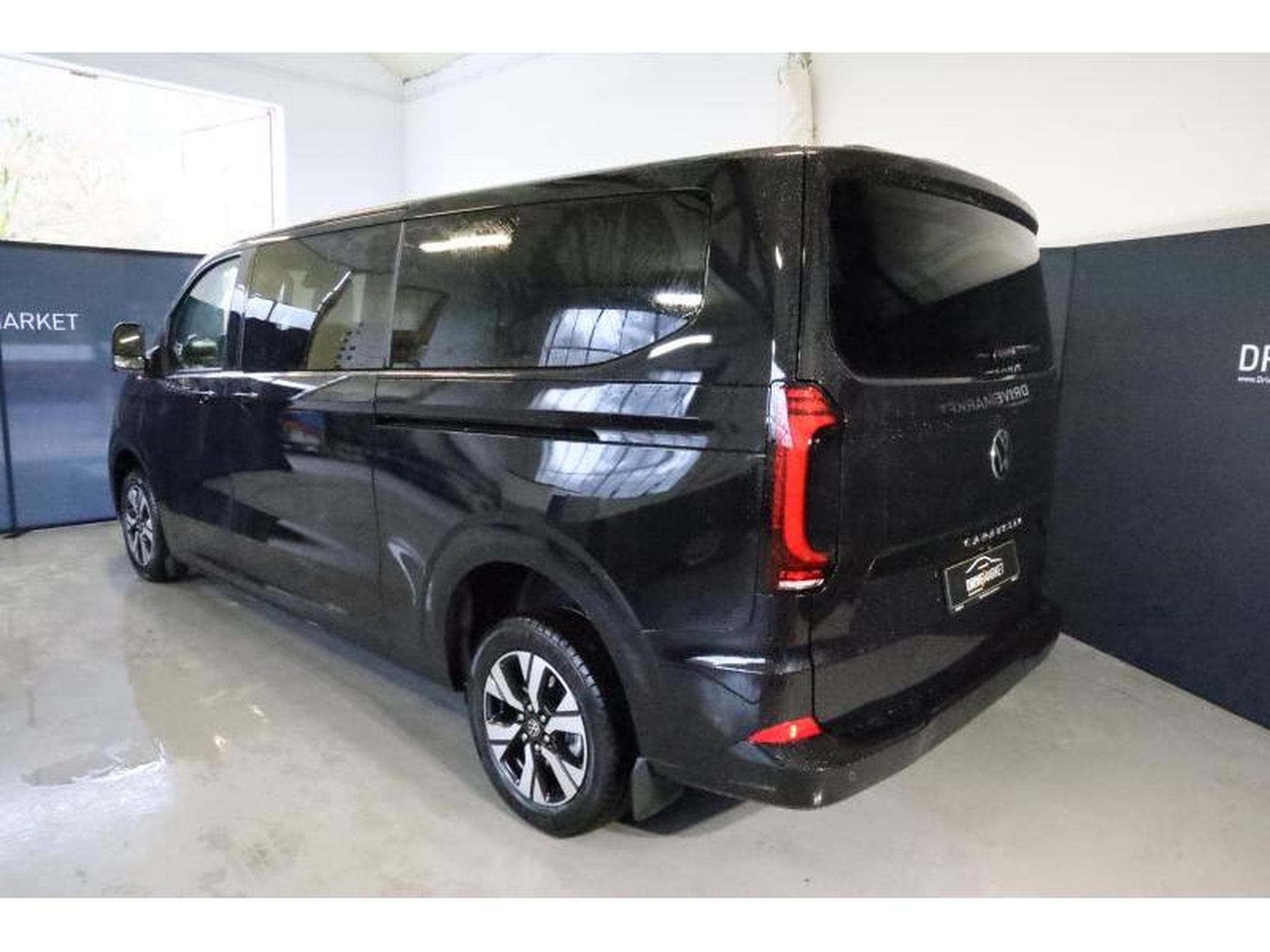VW T7 STYLE LONG A8 (2025) - Photo 28