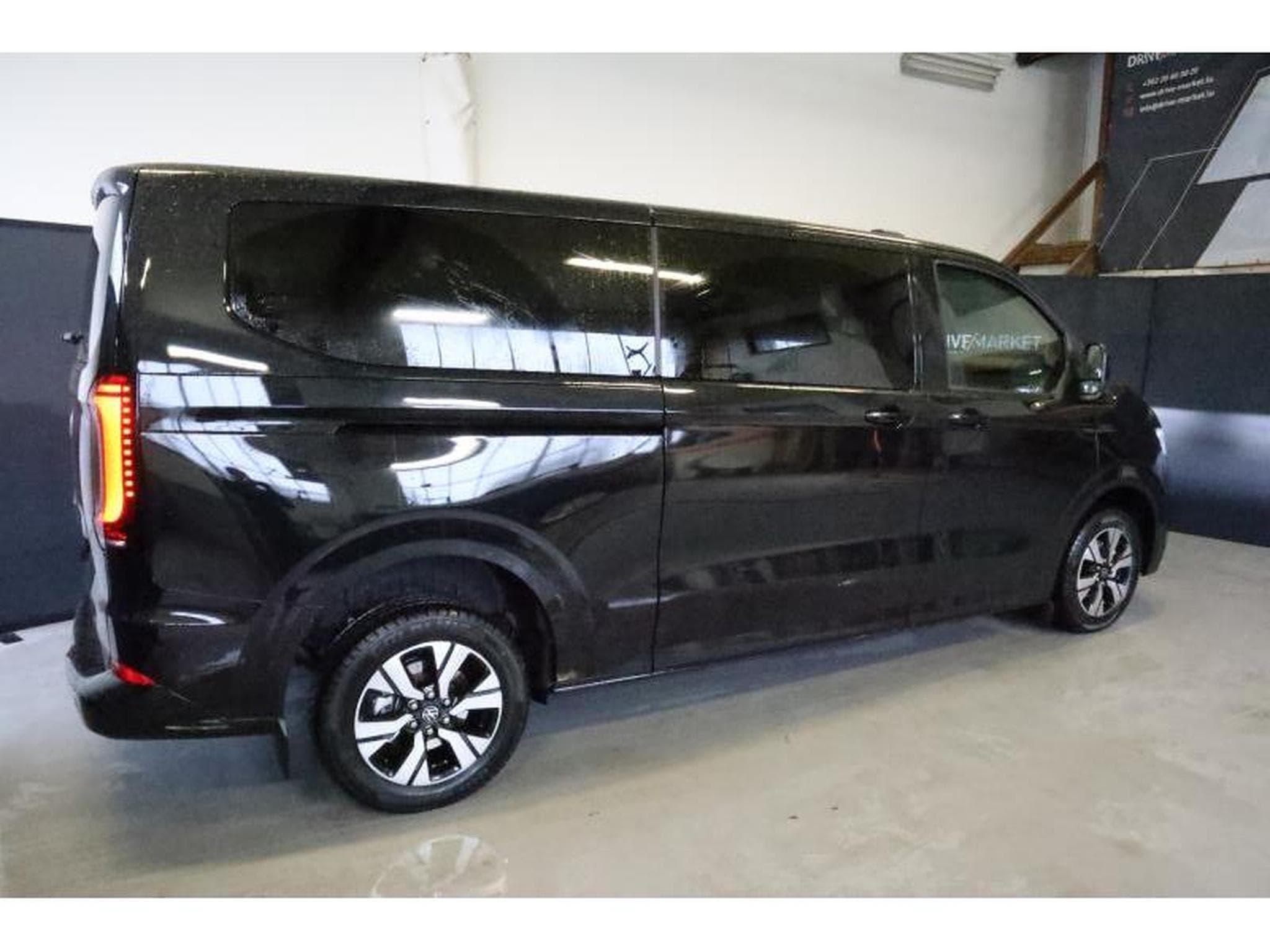 VW T7 STYLE LONG A8 (2025) - Photo 3
