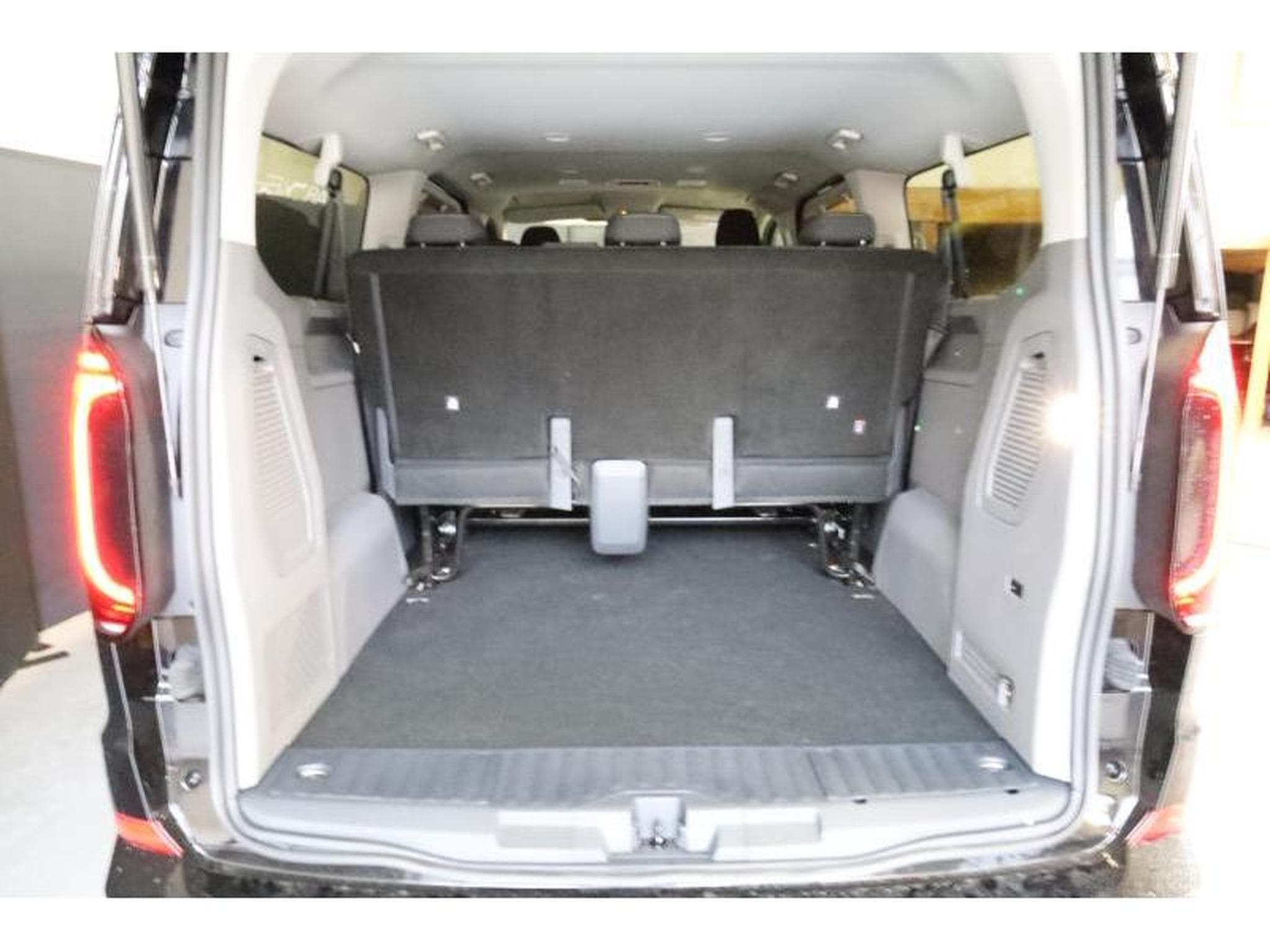 VW T7 STYLE LONG A8 (2025) - Photo 7