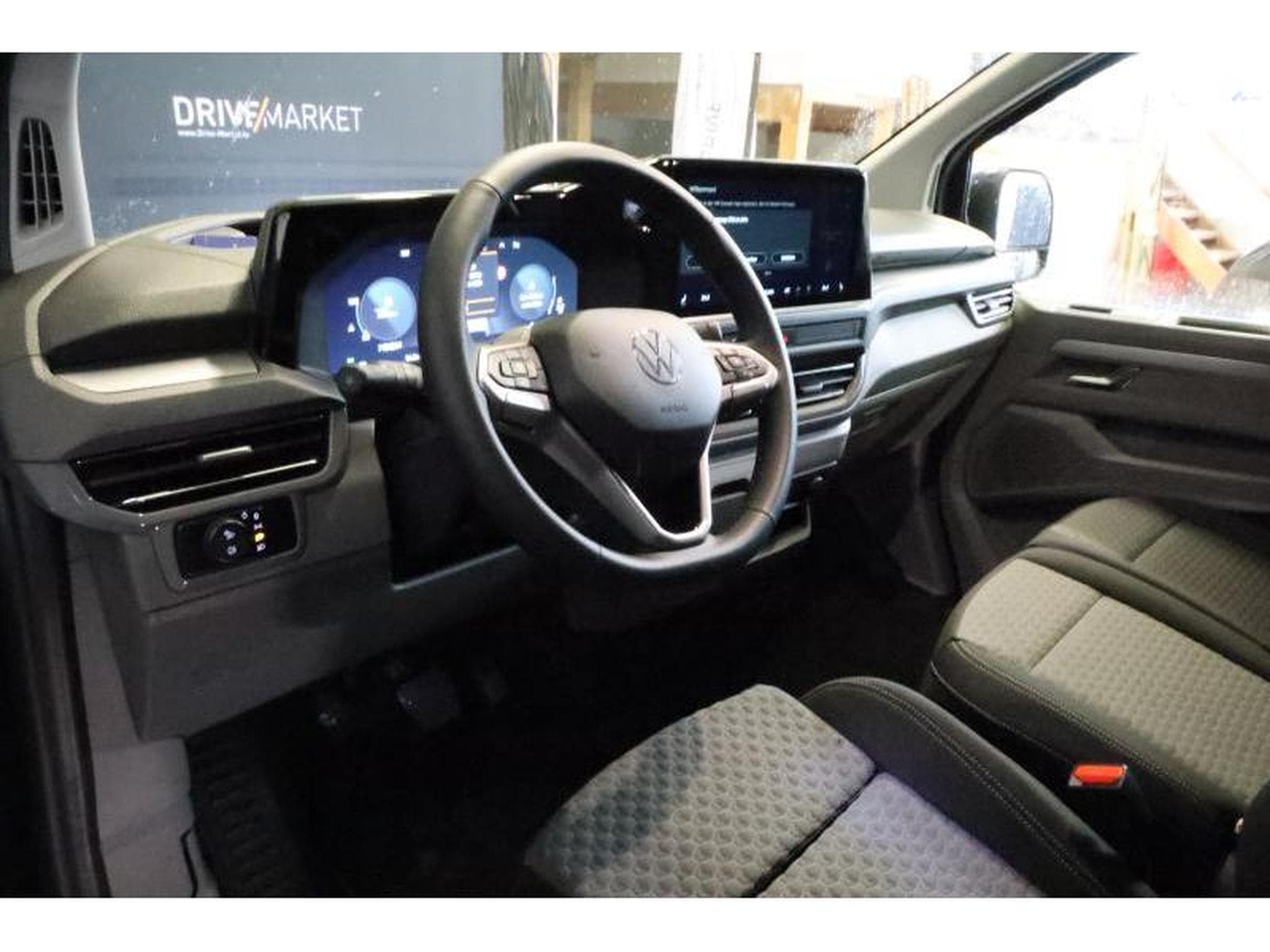 VW T7 STYLE LONG A8 (2025) - Photo 8
