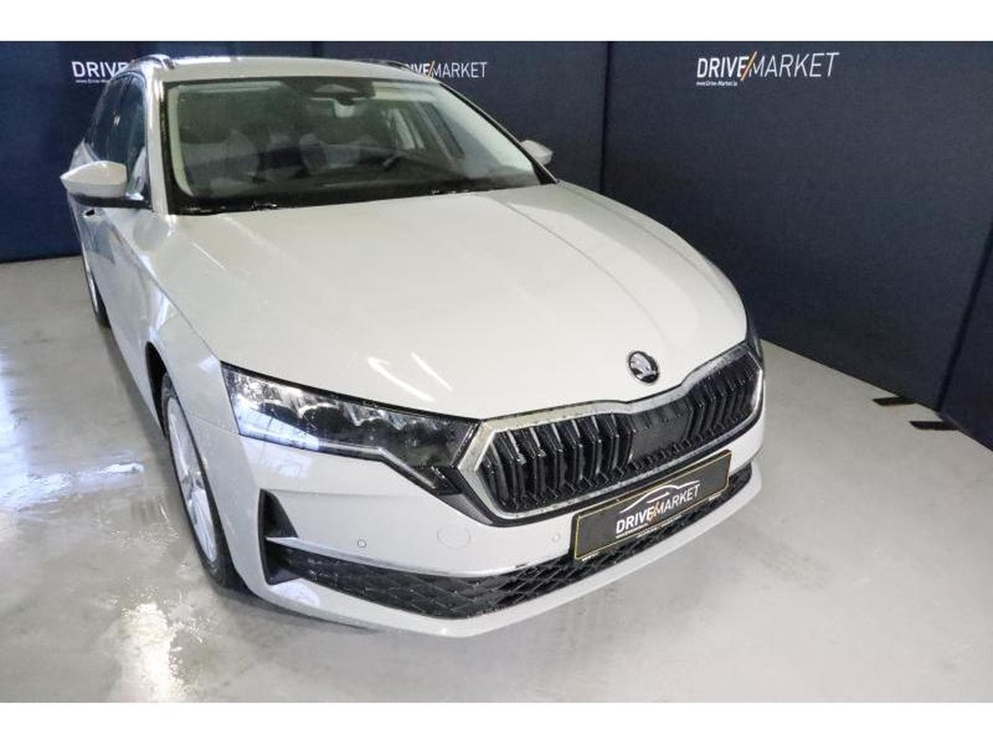 Skoda Octavia Selection (2025) - Photo 13