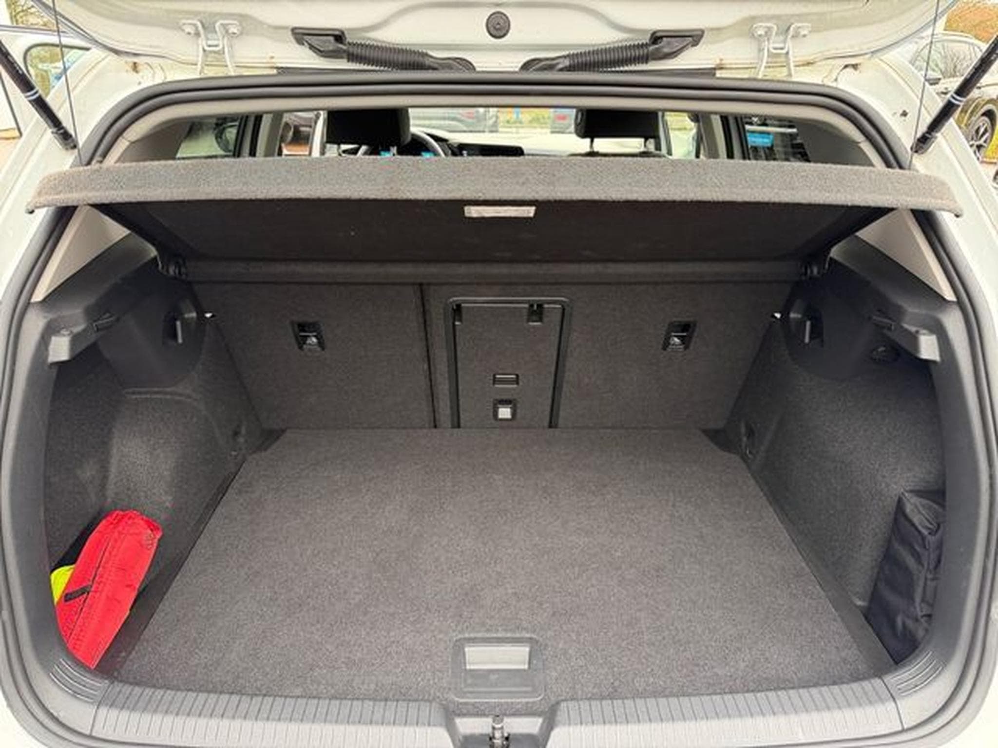 VW Golf Golf VIII Lim. Style eTSI (2023) - Photo 14