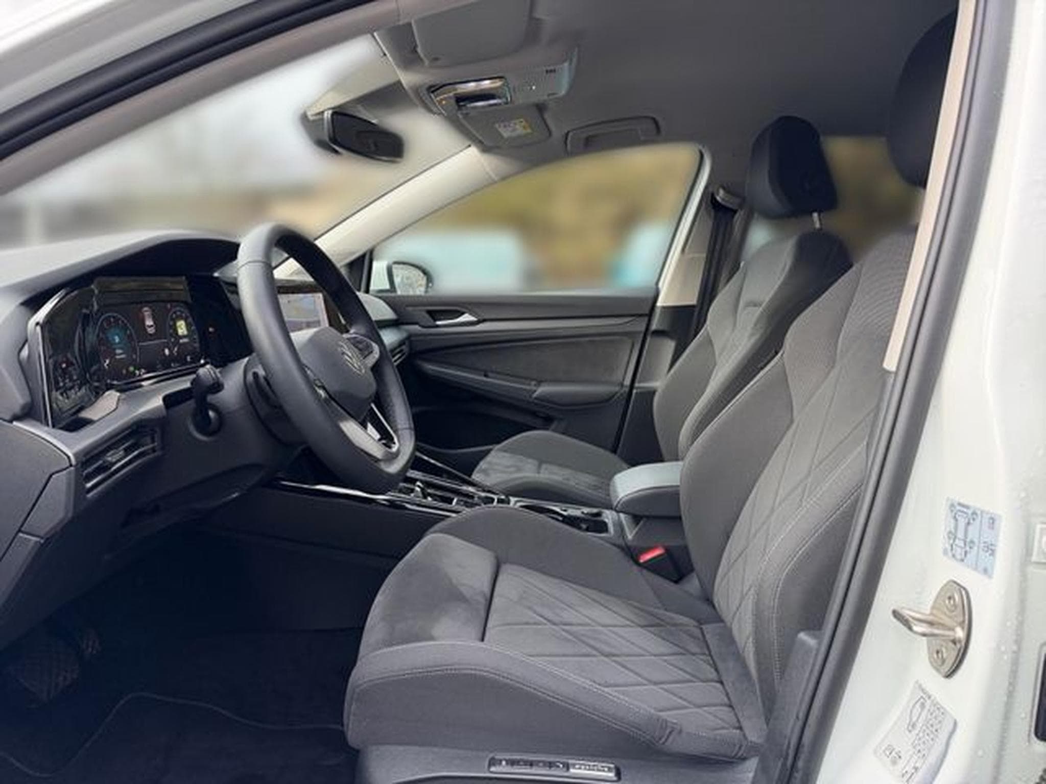 VW Golf Golf VIII Lim. Style eTSI (2023) - Photo 8