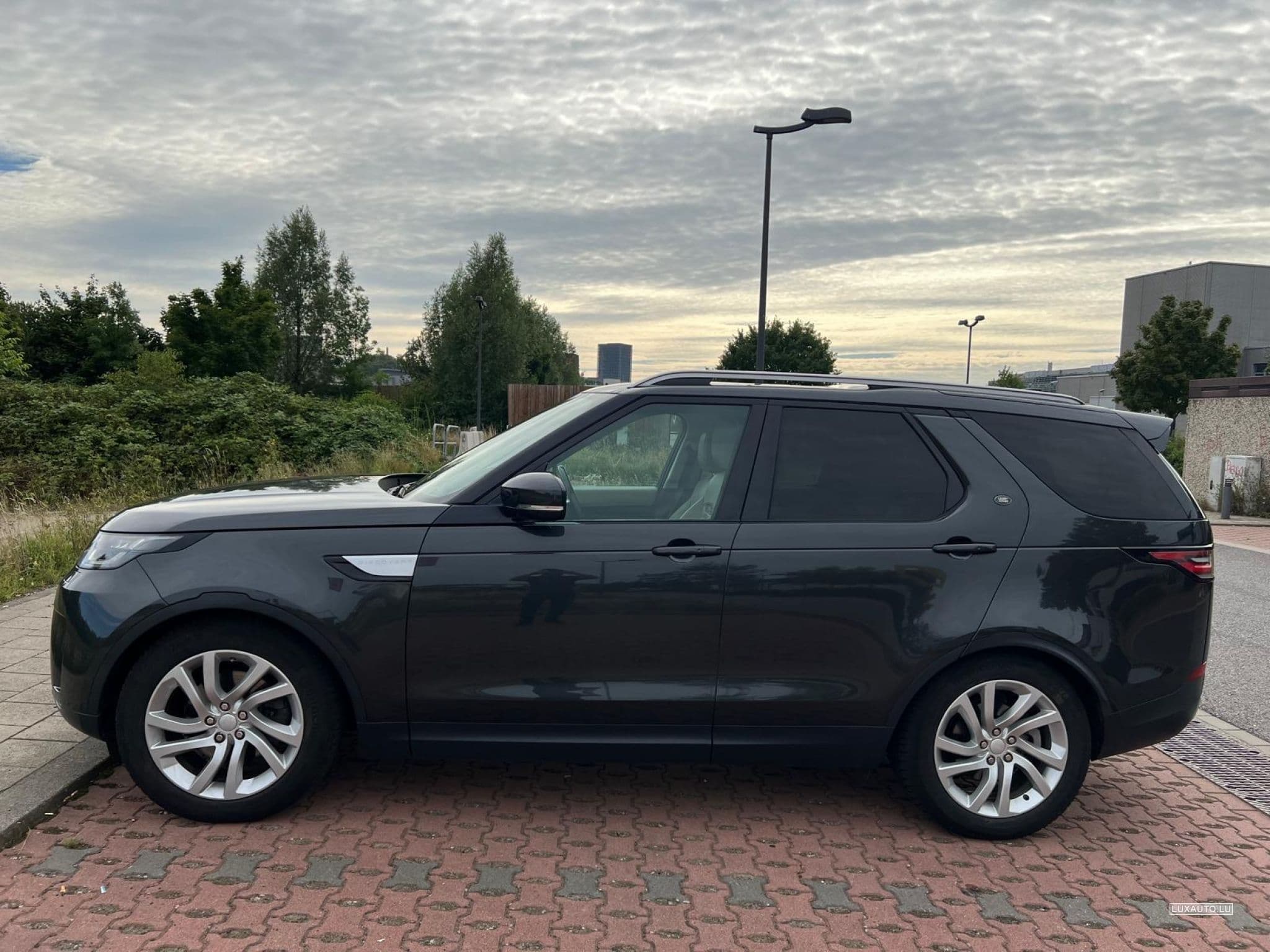 Land-Rover Discovery A7G2 (2018) - Photo 2