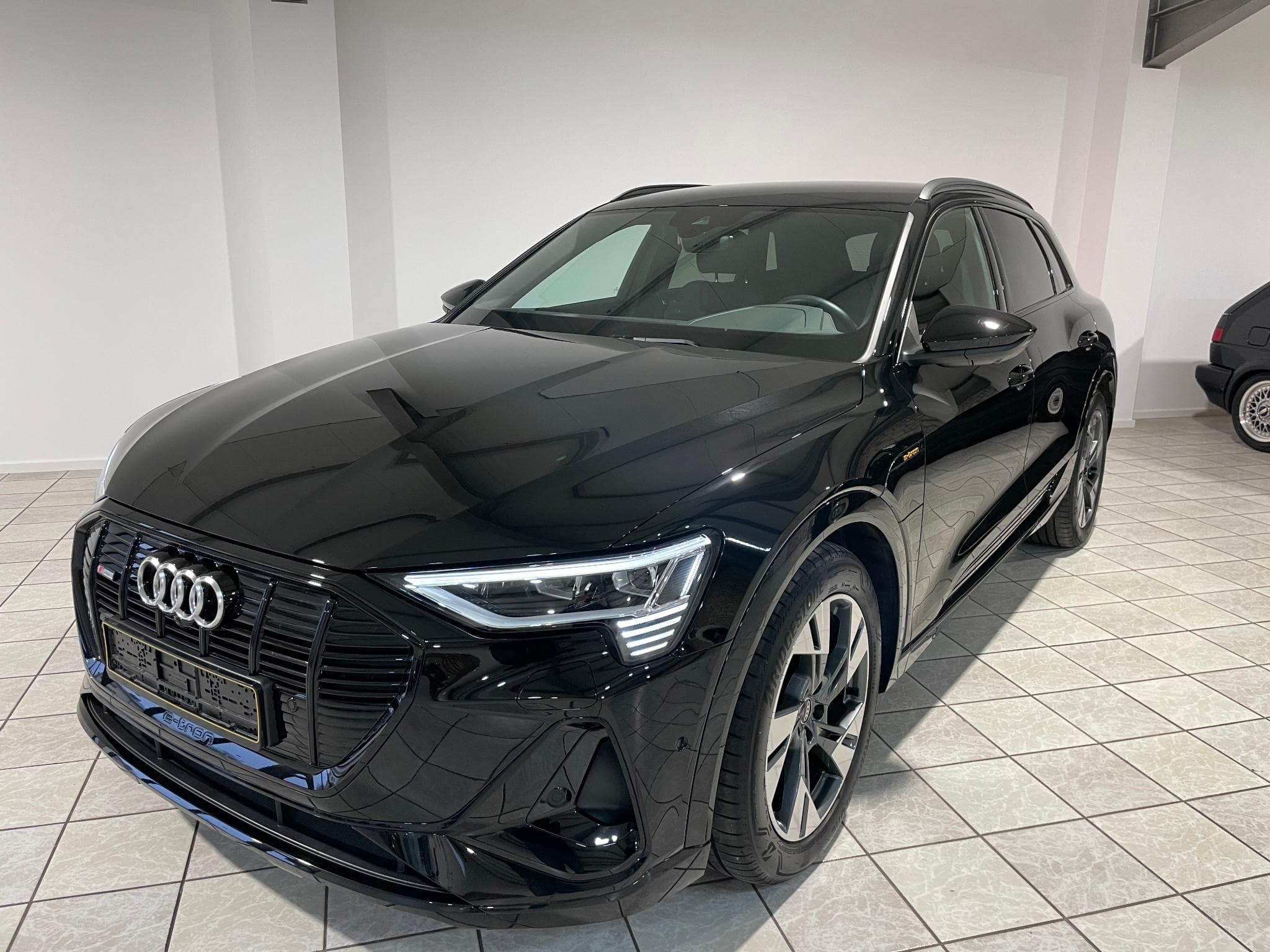 Audi e-tron e-tron 55 S-Line Quattro 300 kW 408cv (2024) - Photo 2