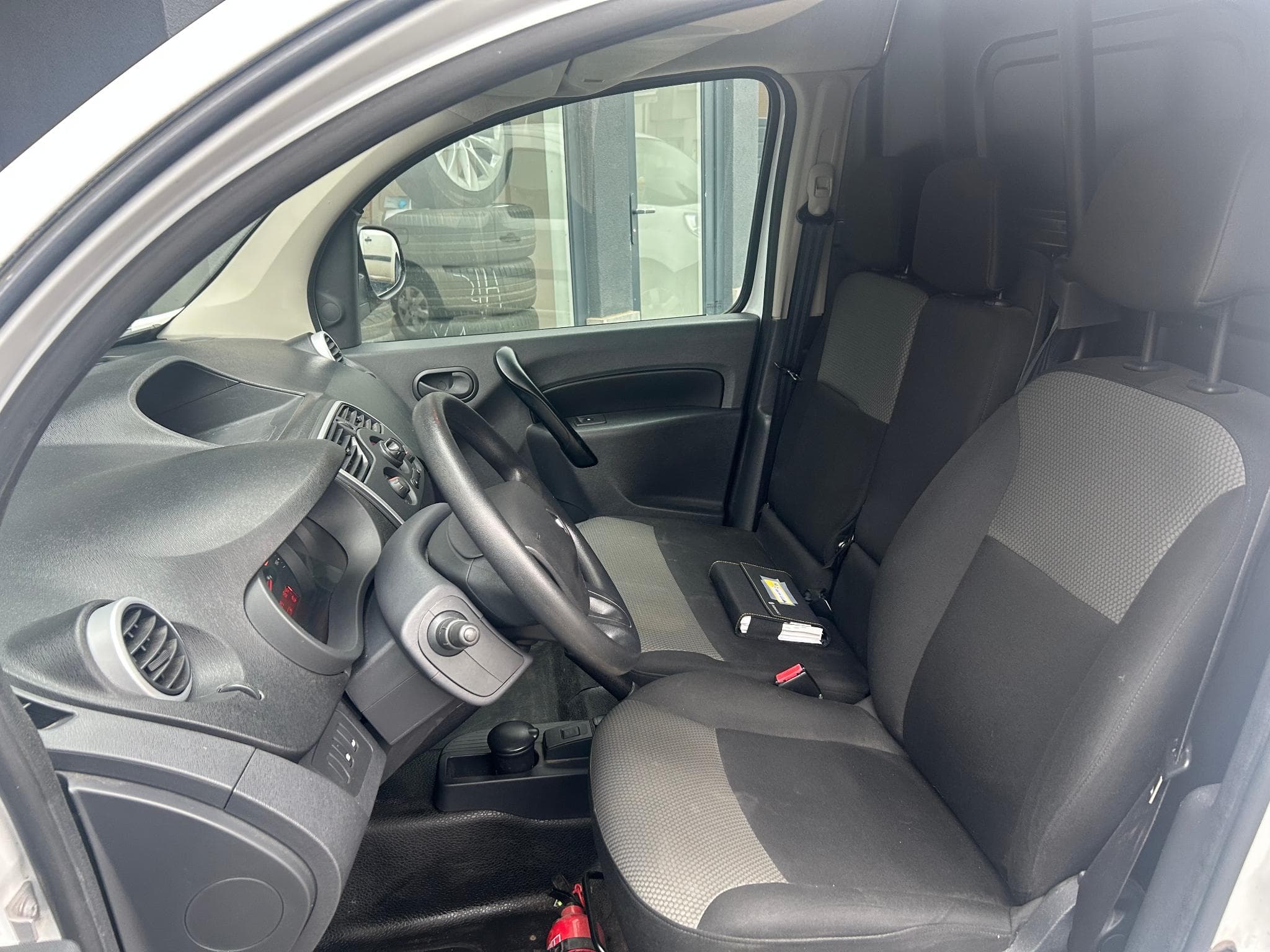 Renault Kangoo 1.5 dci 3 place (2019) - Photo 5