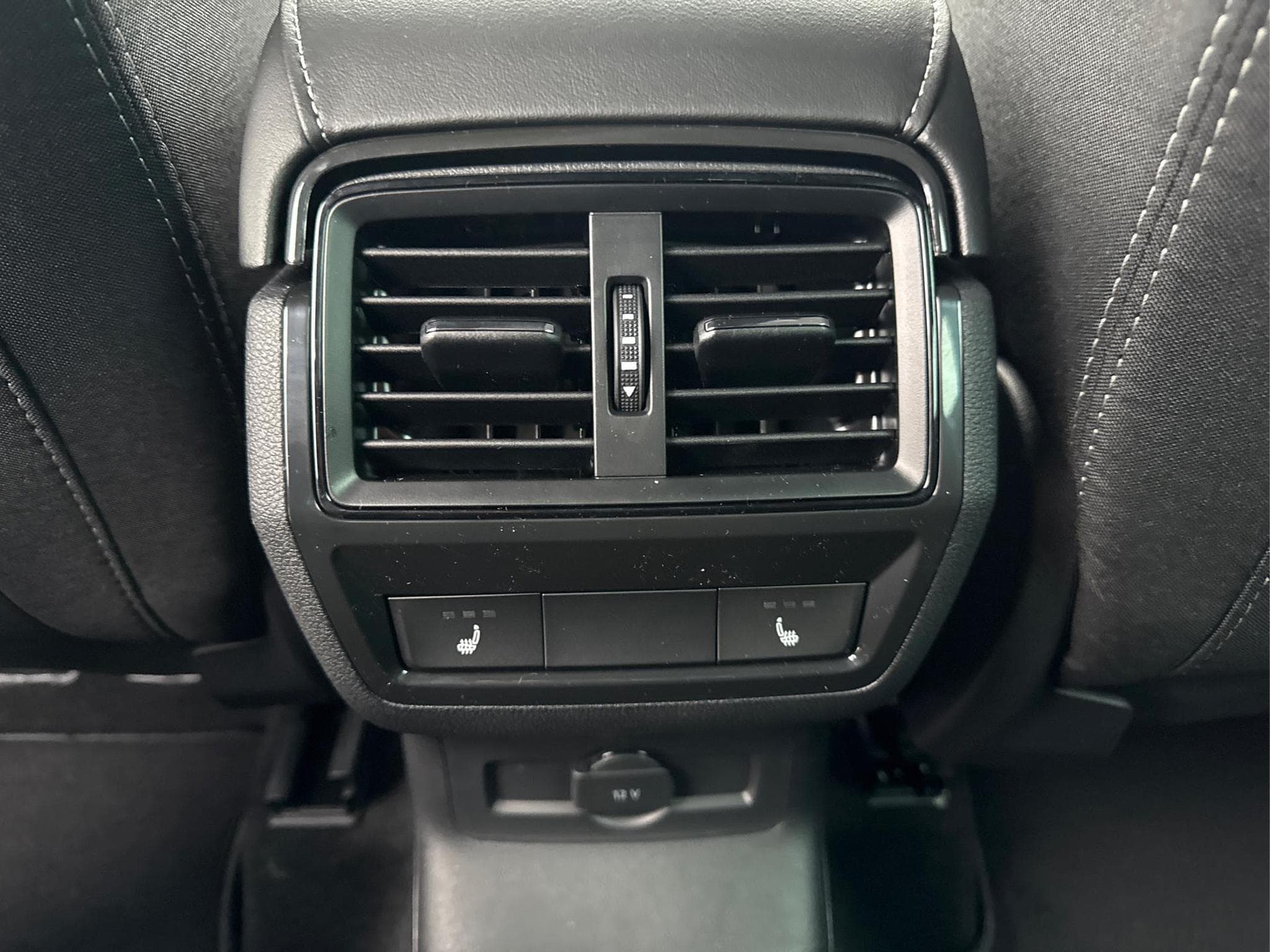 Skoda Karoq Sportline 1,5 TSI (2025) - Photo 11