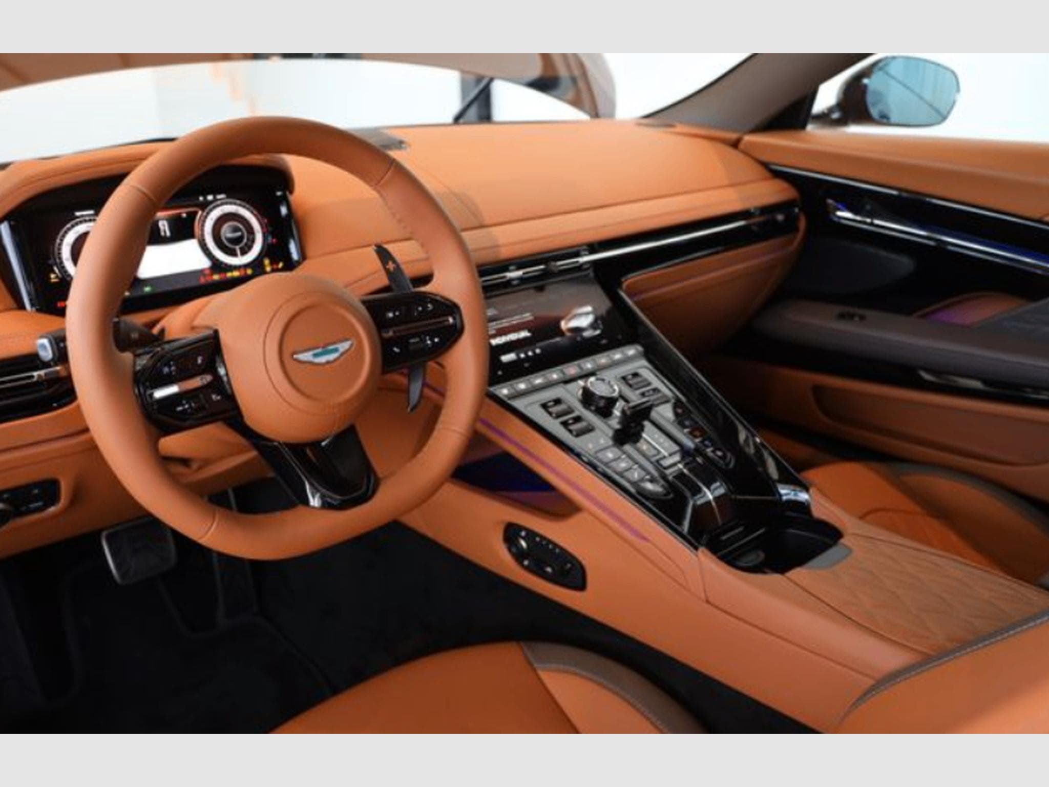 Aston-Martin DB12 4.0l V8 680cv (2025) - Photo 9