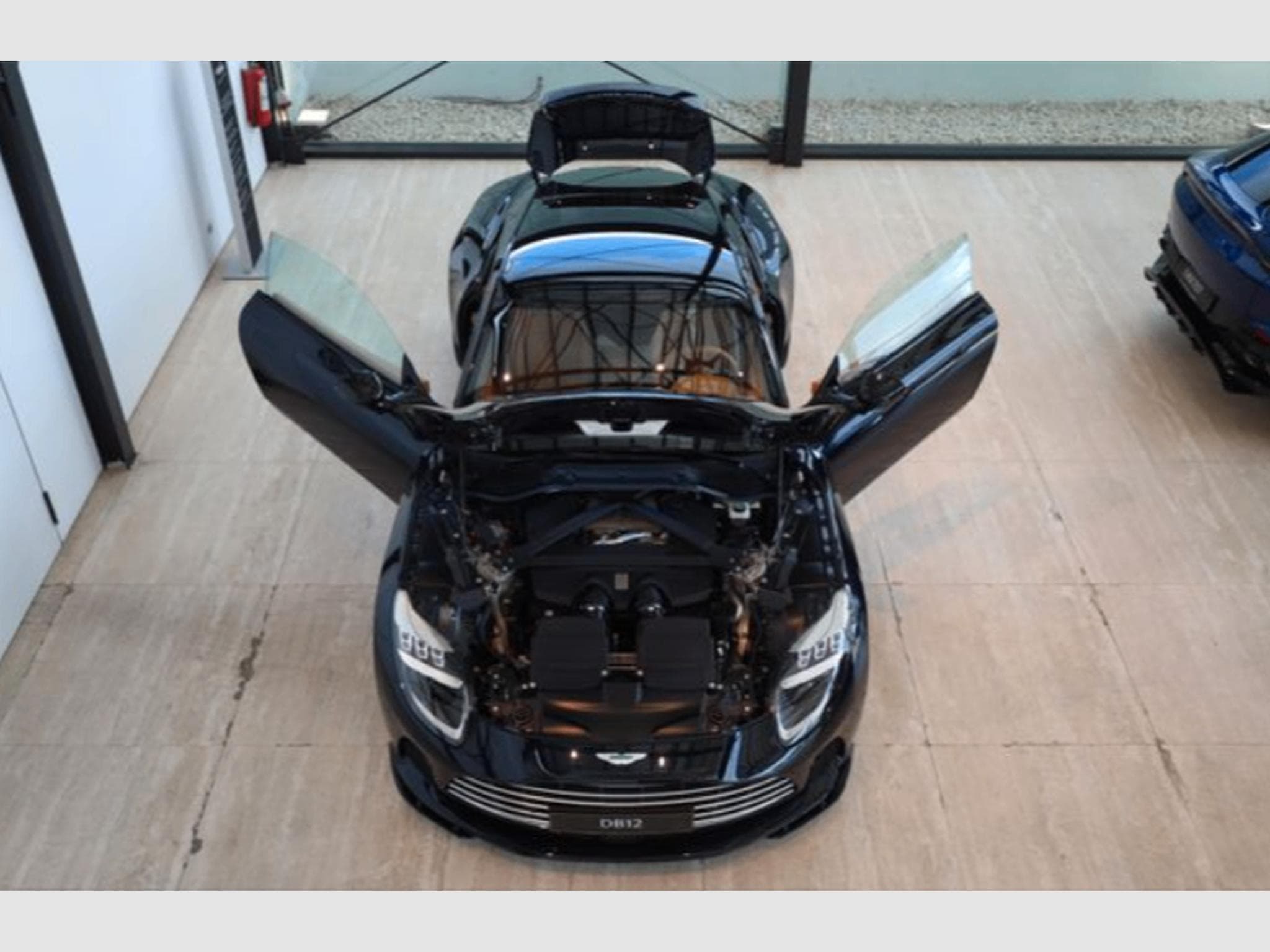 Aston-Martin DB12 4.0l V8 680cv (2025) - Photo 8