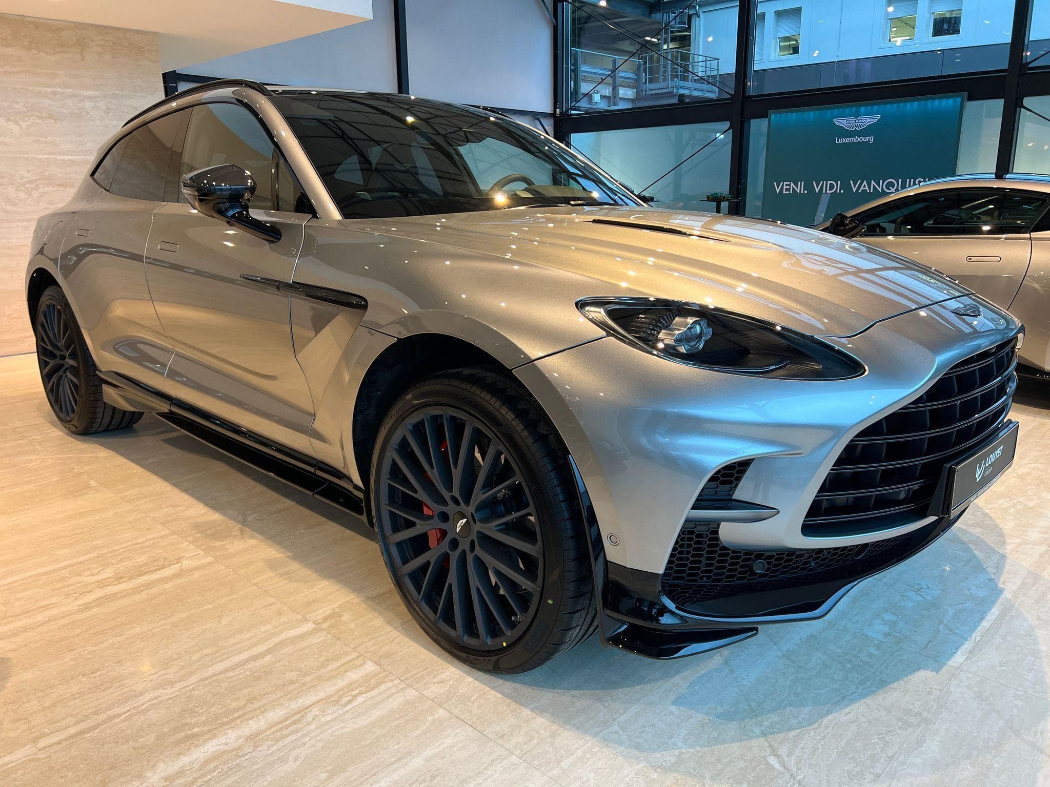 Aston-Martin DBX DBX707 (2025) - Photo 2