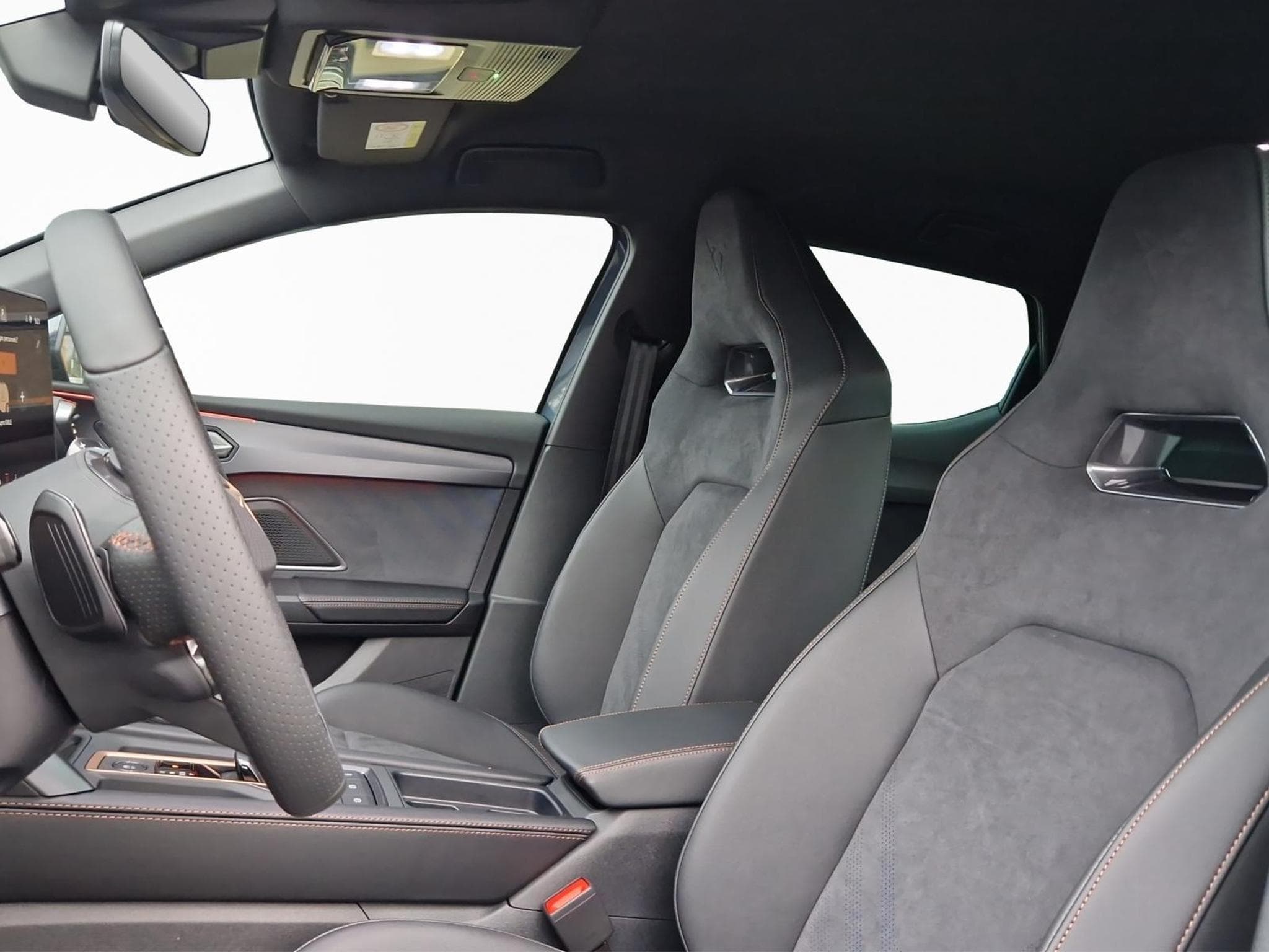 Cupra Leon 1.5 eTSI DSG (2025) - Photo 12