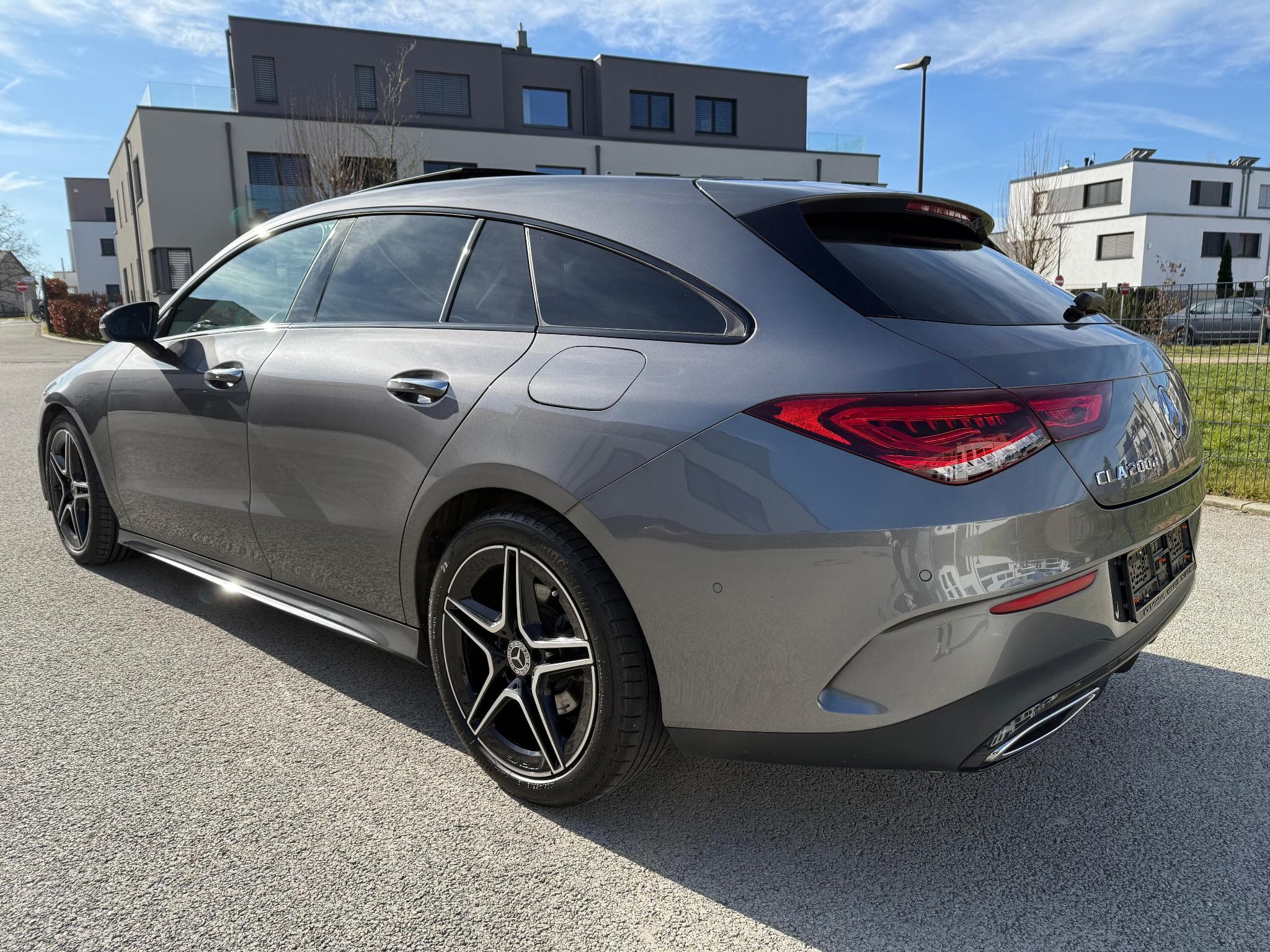 Mercedes CLA 200 DA SHOOTING BRAKE AMG-LINE 150 PS FAP (2022) - Photo 3