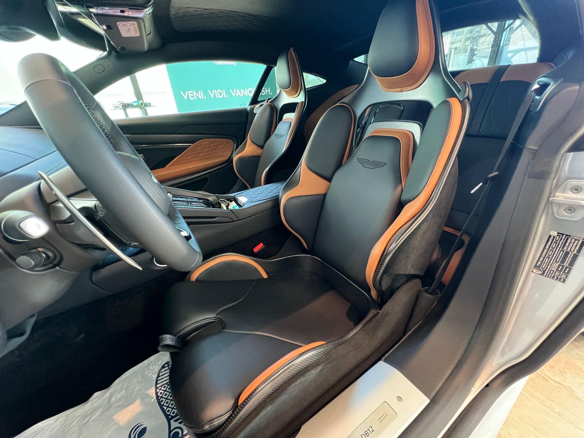 Aston-Martin DB12 4.0l V8 680cv (2025) - Photo 7