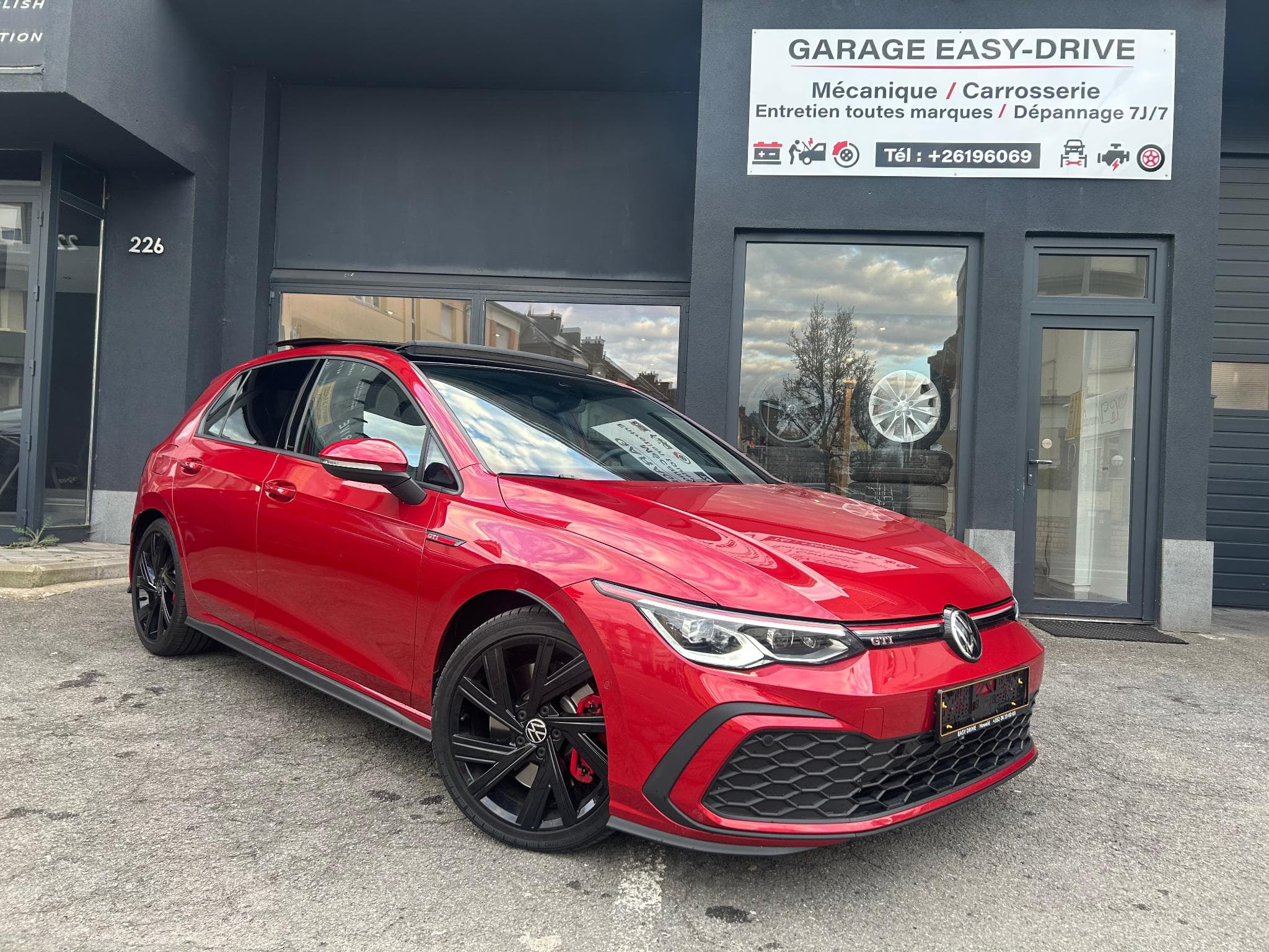 VW Golf GOLF 8 2.0 GTI DSG TOIT OUVRANT (2021) - Photo 1