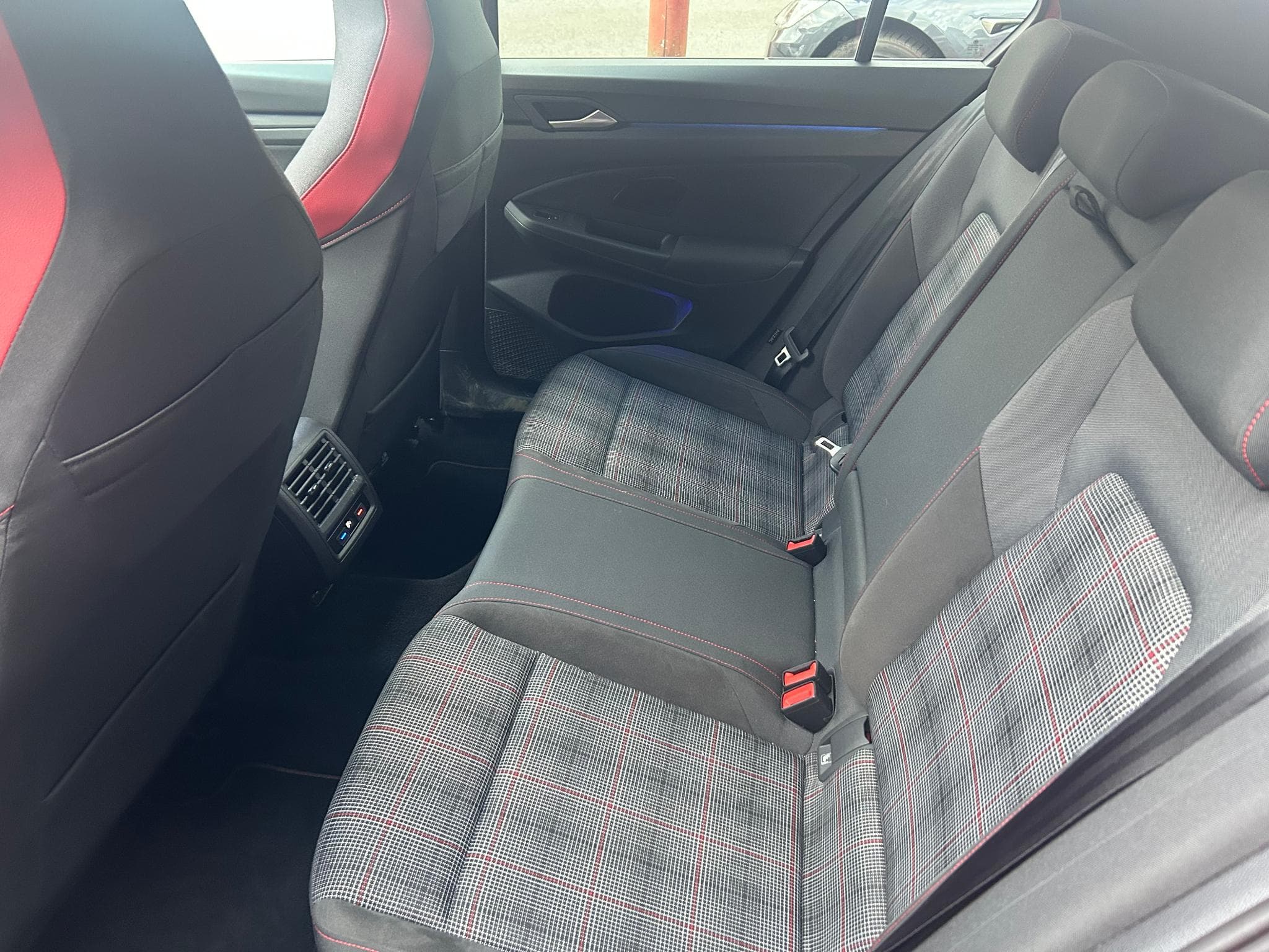 VW Golf GOLF 8 2.0 GTI DSG TOIT OUVRANT (2021) - Photo 3