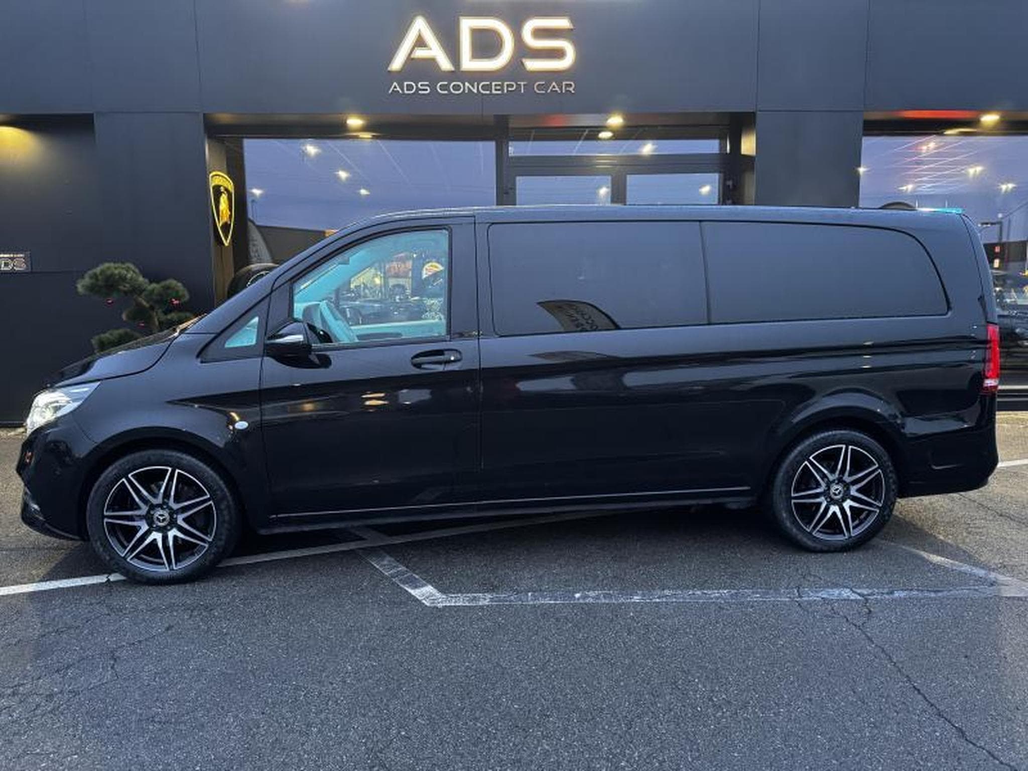 Mercedes Vito Vito VIP CDI extra-long propulsion (2023) - Photo 3