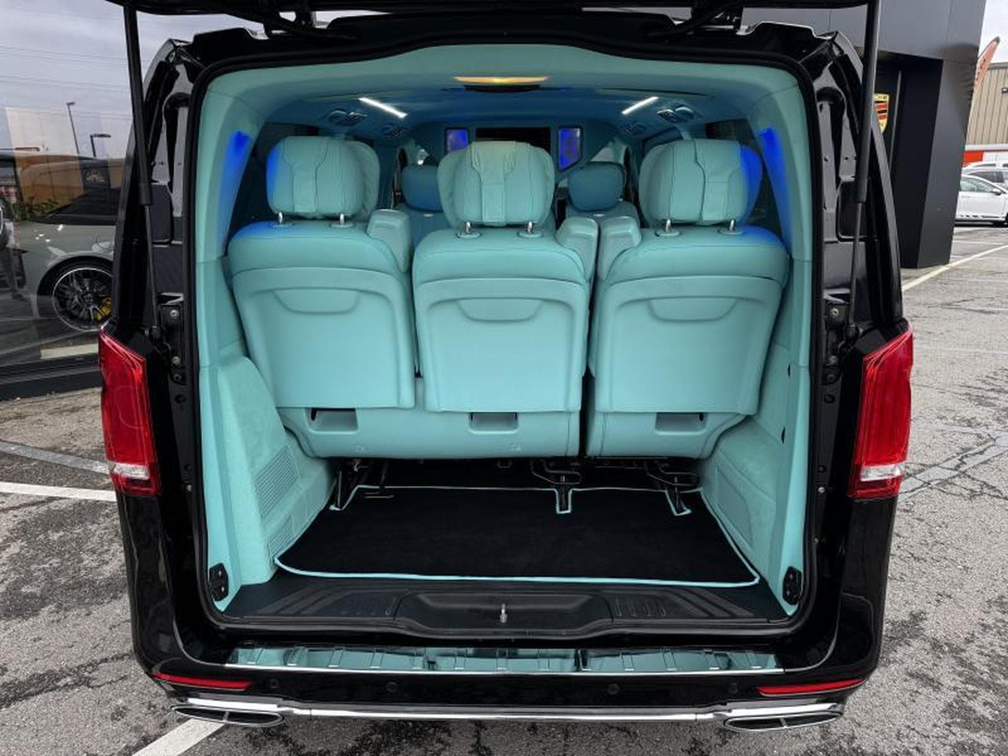 Mercedes Vito Vito VIP CDI extra-long propulsion (2023) - Photo 5