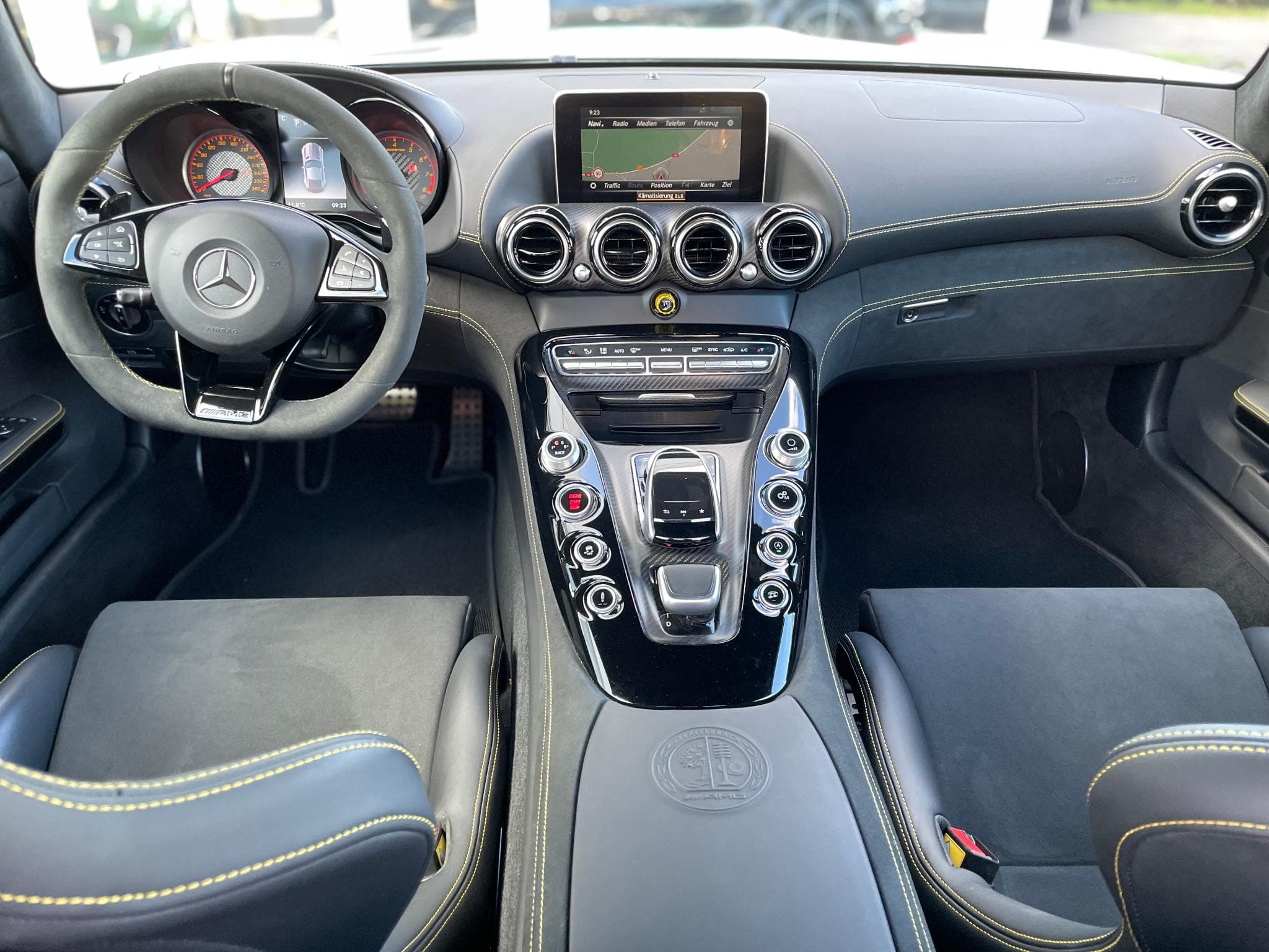 Mercedes AMG GT R 4.0i V8 Biturbo 585 Carbone (2018) - Photo 12