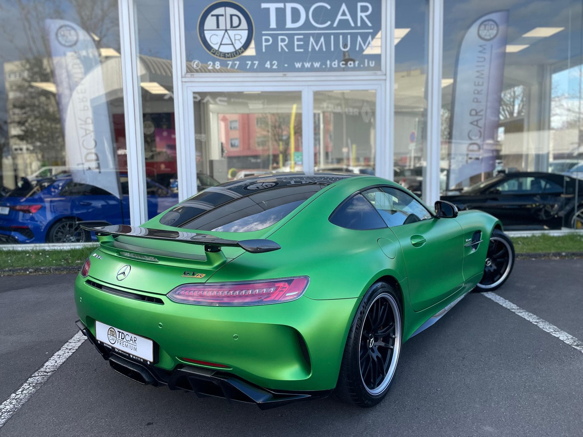 Mercedes AMG GT R 4.0i V8 Biturbo 585 Carbone (2018) - Photo 15