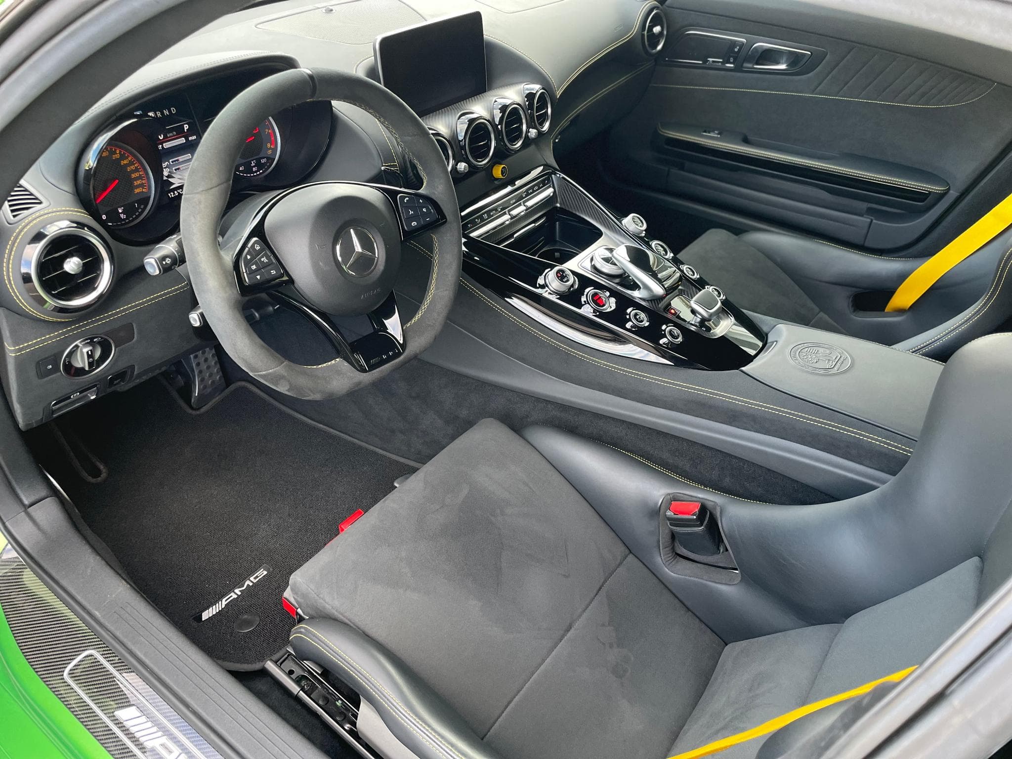 Mercedes AMG GT R 4.0i V8 Biturbo 585 Carbone (2018) - Photo 6