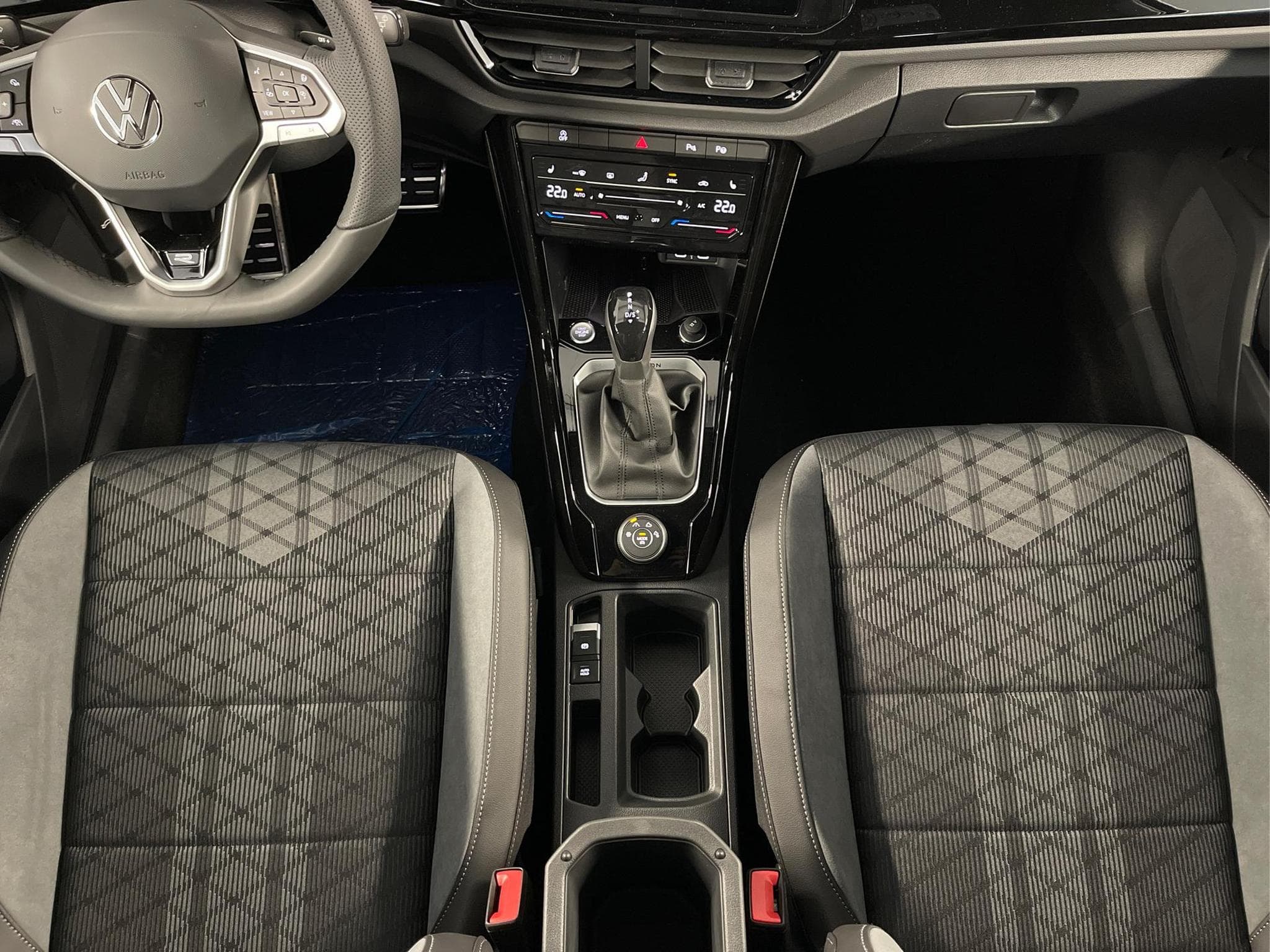 VW T-Roc R-Line (2025) - Photo 12