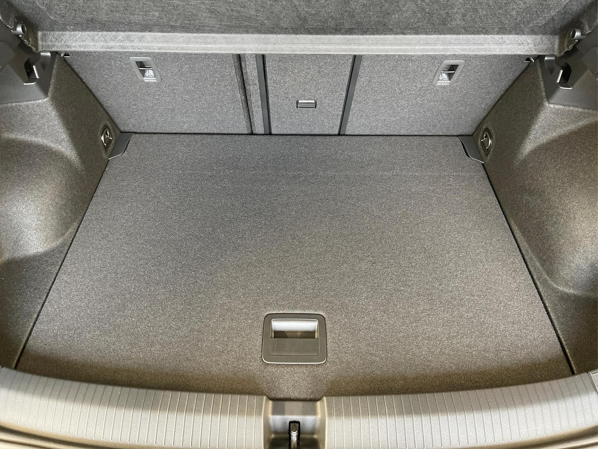 VW T-Roc R-Line (2025) - Photo 18
