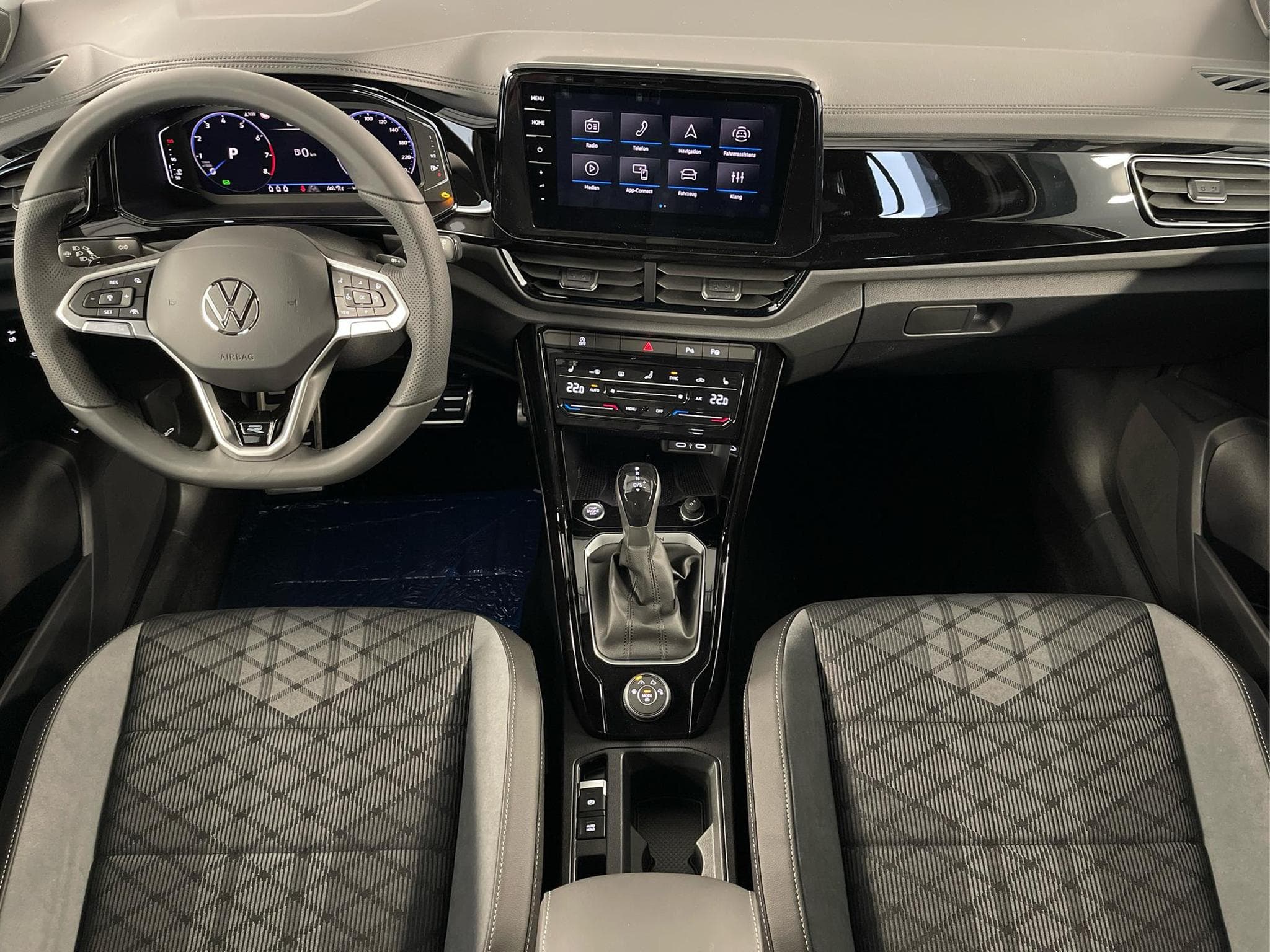 VW T-Roc R-Line (2025) - Photo 7