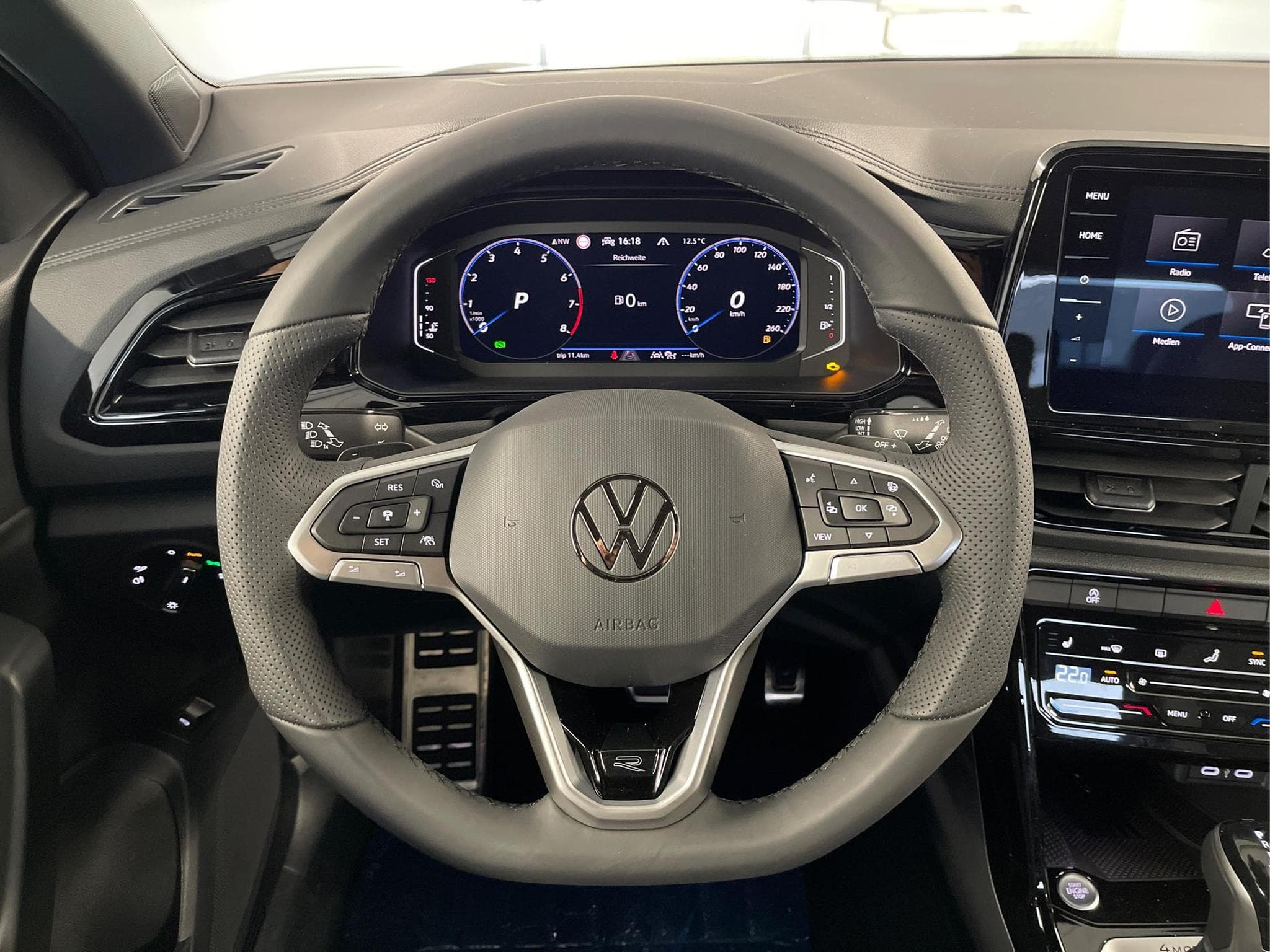 VW T-Roc R-Line (2025) - Photo 9