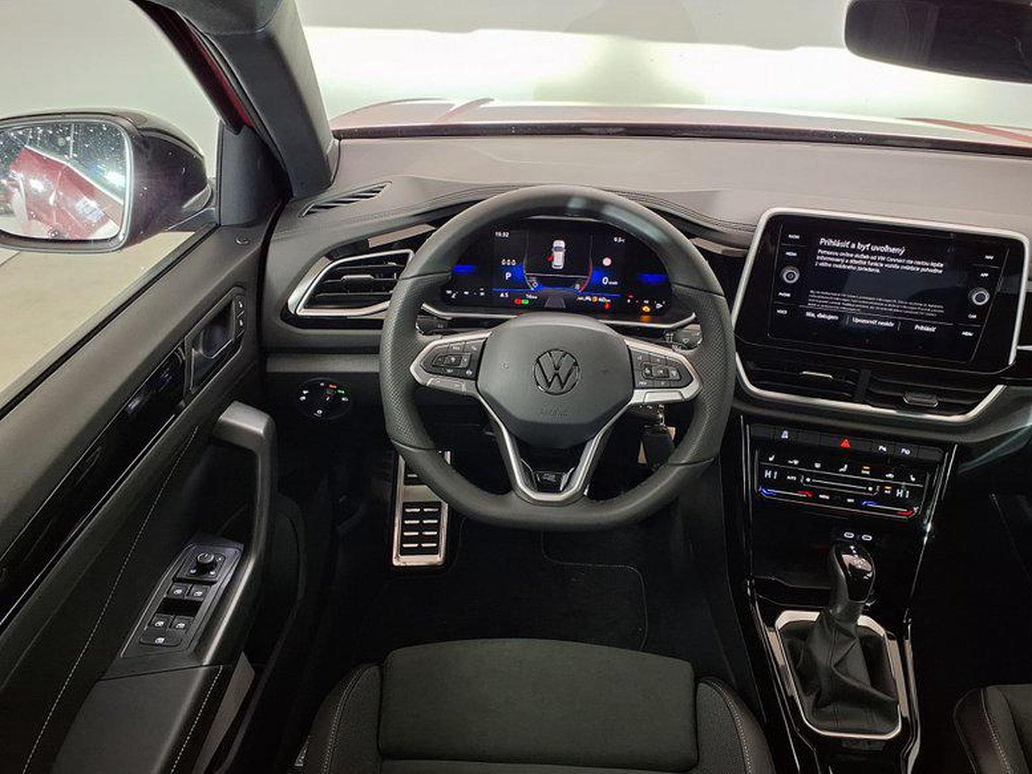VW T-Roc R-Line 1.5 TSI 7-Gang-DSG (2025) - Photo 12