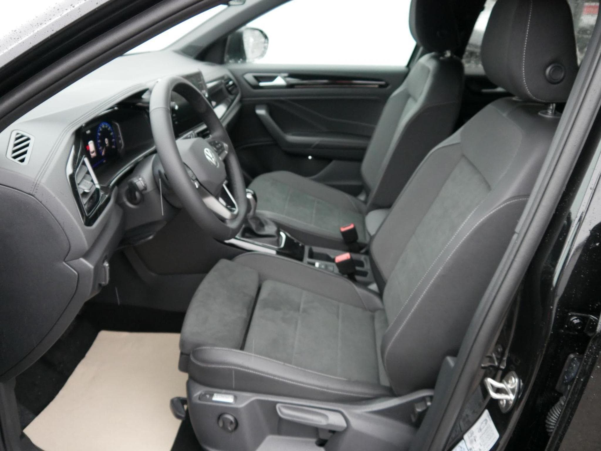VW T-Roc Style (2025) - Photo 9