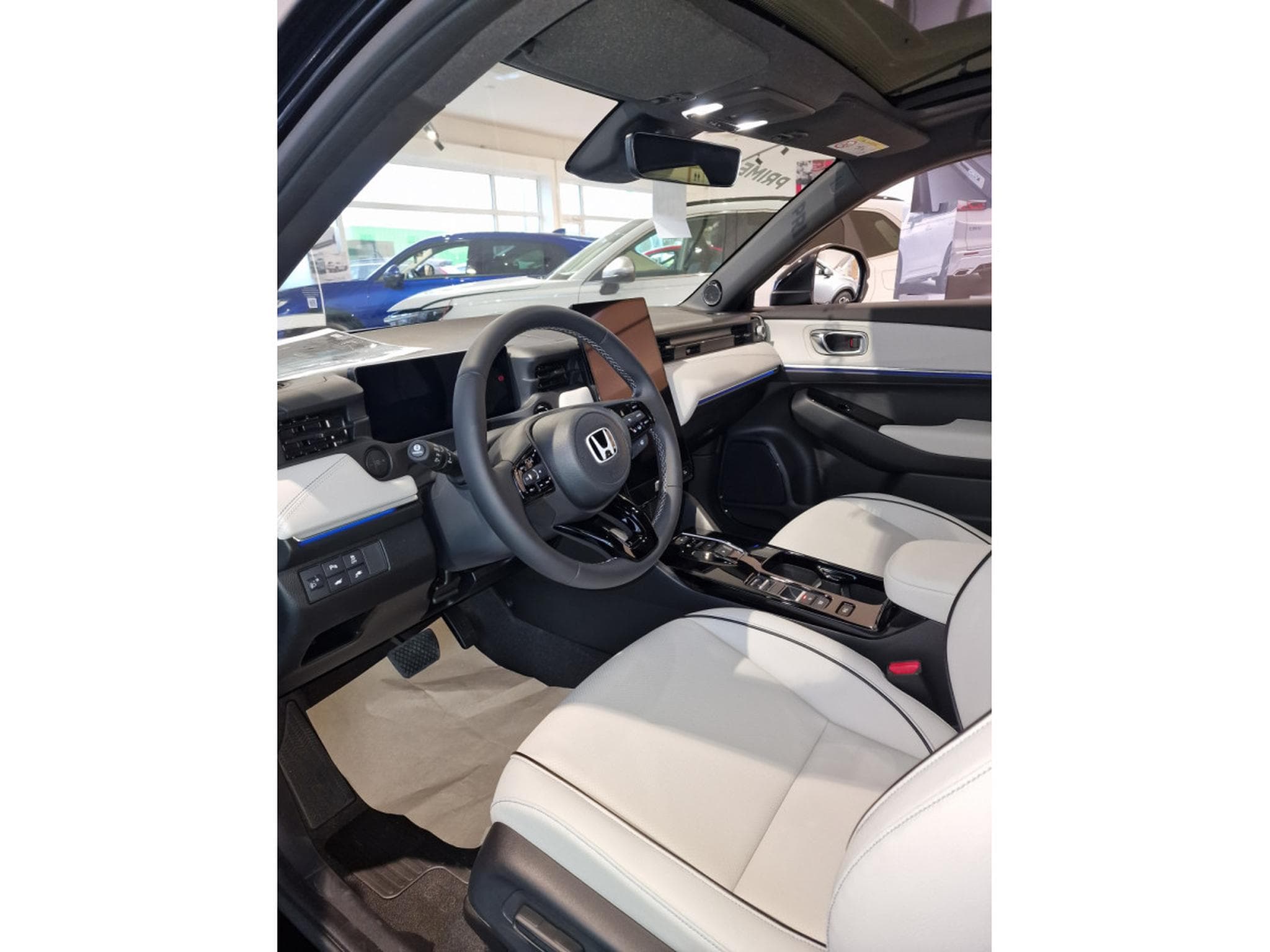Honda e:Ny1 ADVANCE (2024) - Photo 8