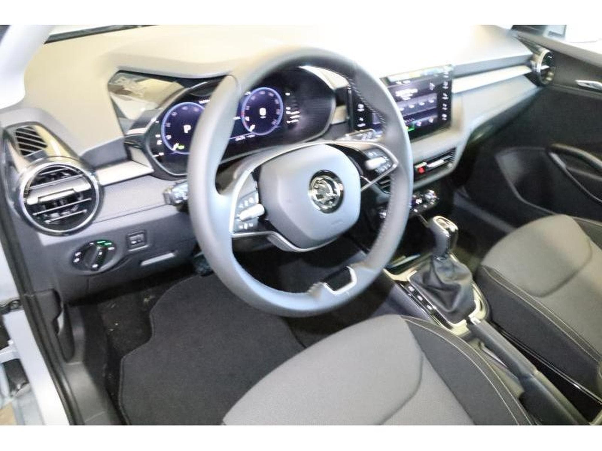 Skoda Fabia Selection (2024) - Photo 15