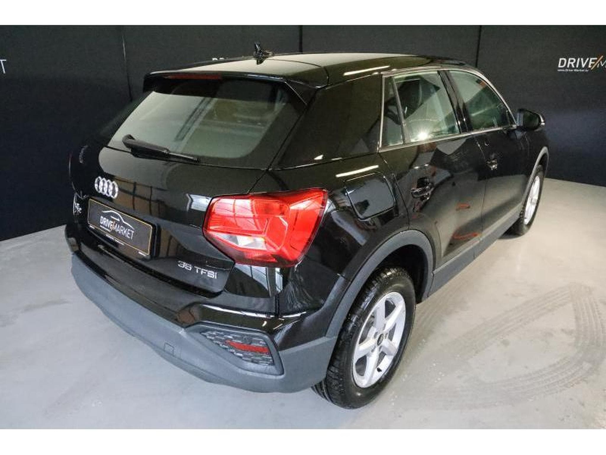 Audi Q2 35 TFSI S Tronic (2024) - Photo 3