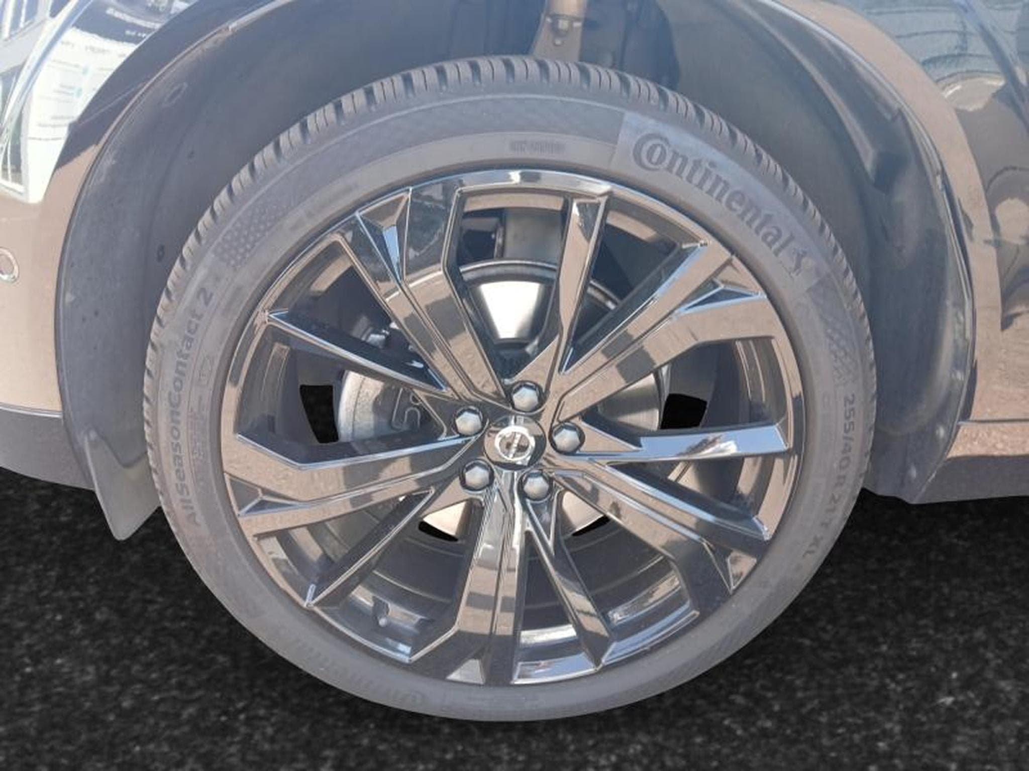 Volvo XC60 B5 Black Edition Plus / Essence (2025) - Photo 14