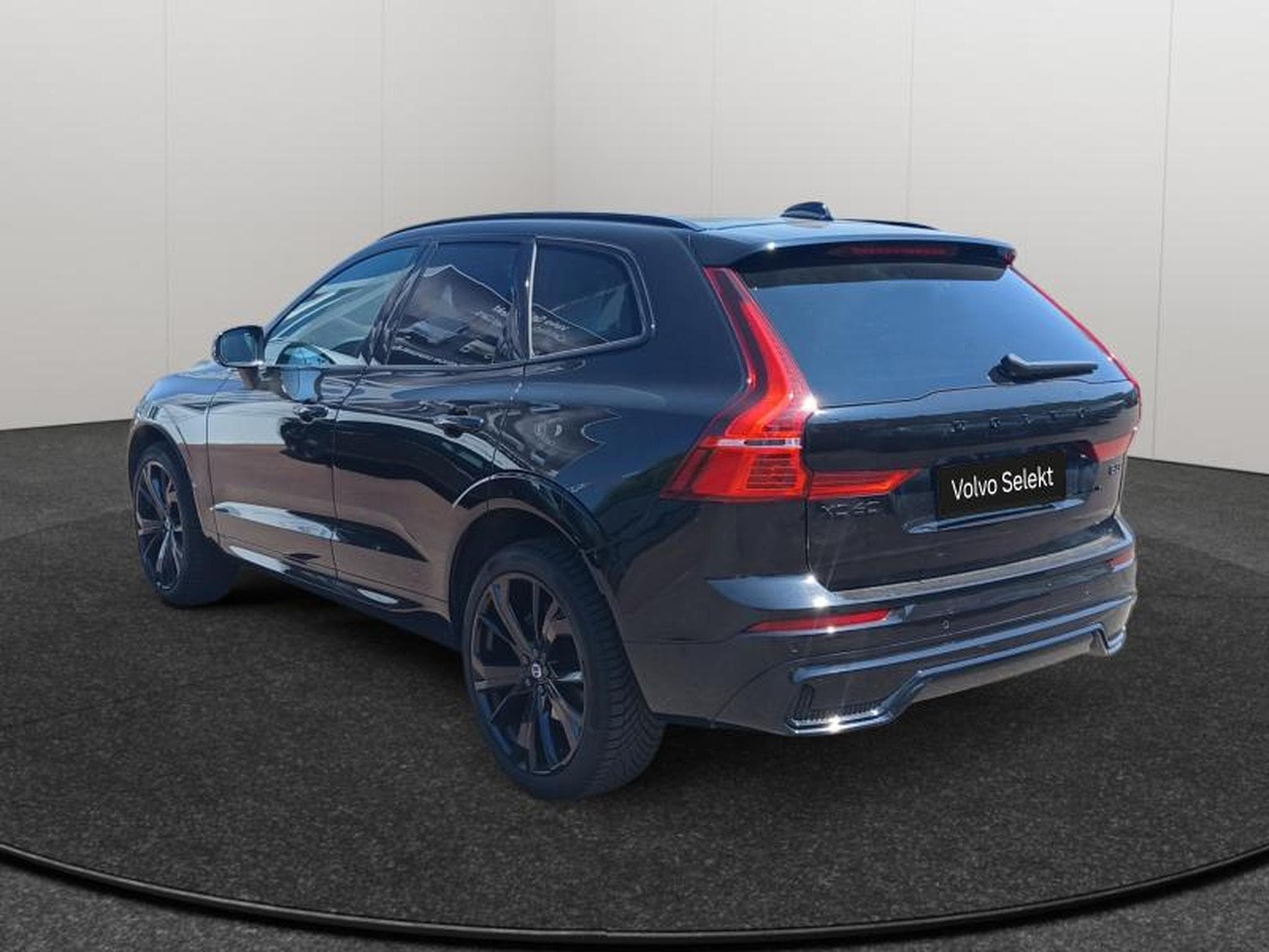 Volvo XC60 B5 Black Edition Plus / Essence (2025) - Photo 3