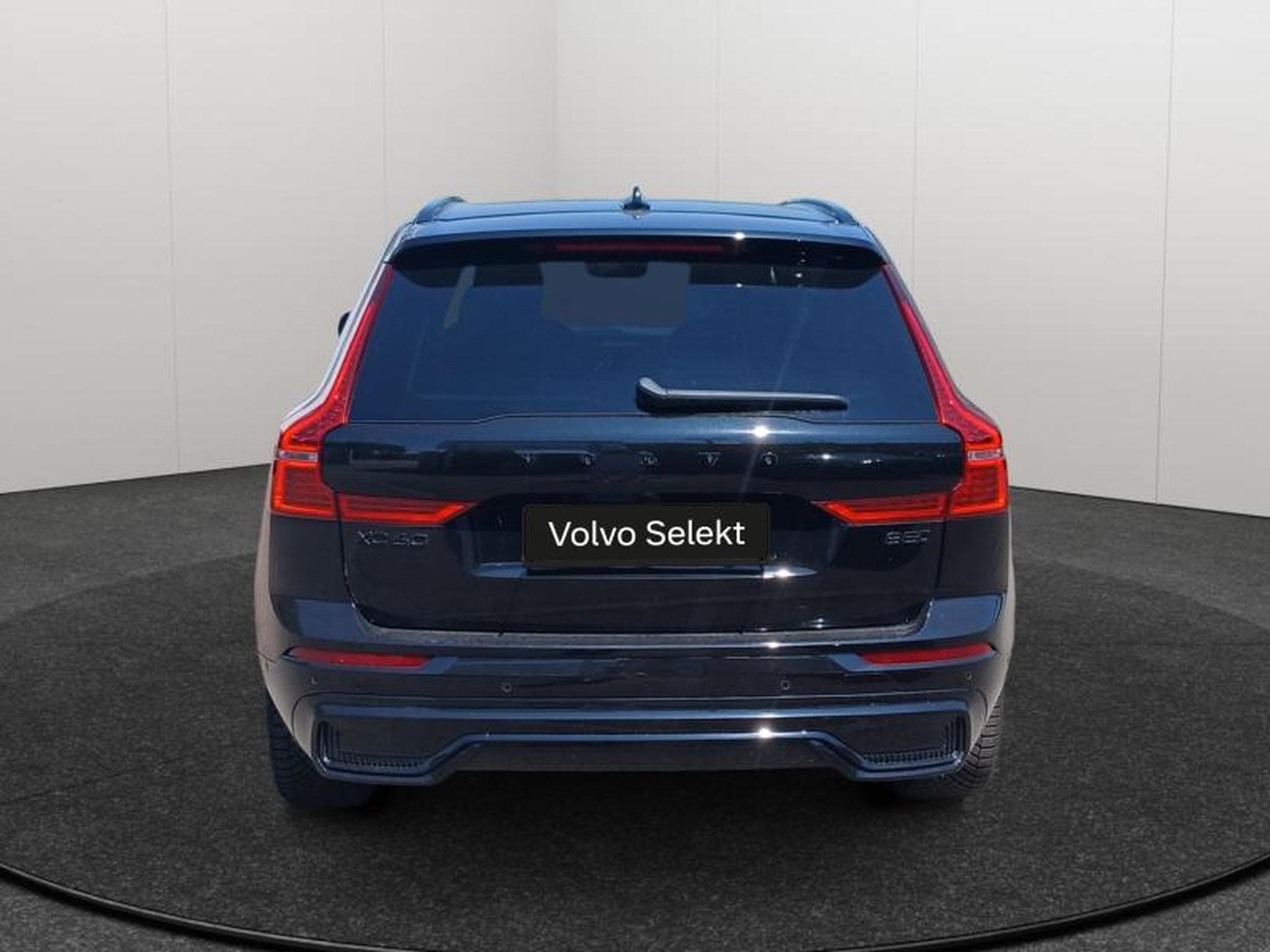 Volvo XC60 B5 Black Edition Plus / Essence (2025) - Photo 4