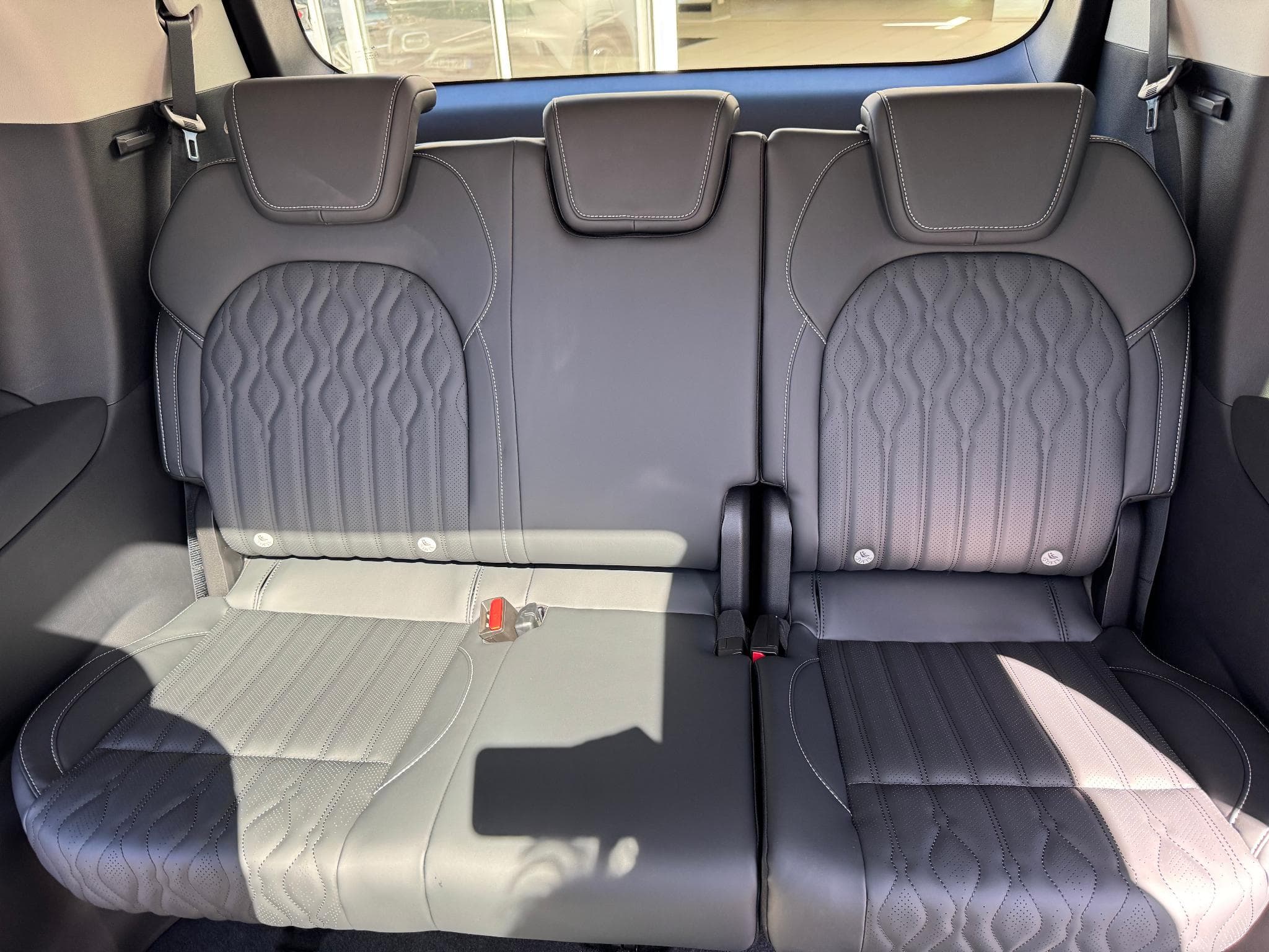 Hyundai Staria Forthing 9 7-Sitze Hybrid HEV Luxus- Vollausstattung (2025) - Photo 12