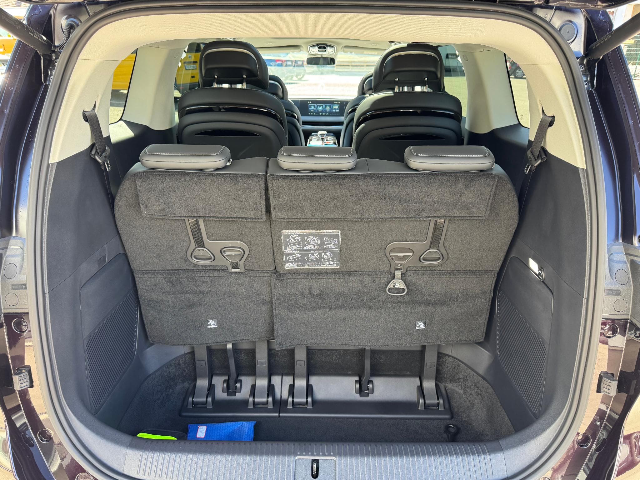 Forthing U-Tour NEW DFM Forthing 9 7-Sitze Hybrid HEV Luxus- Vollausstattung (2025) - Photo 9