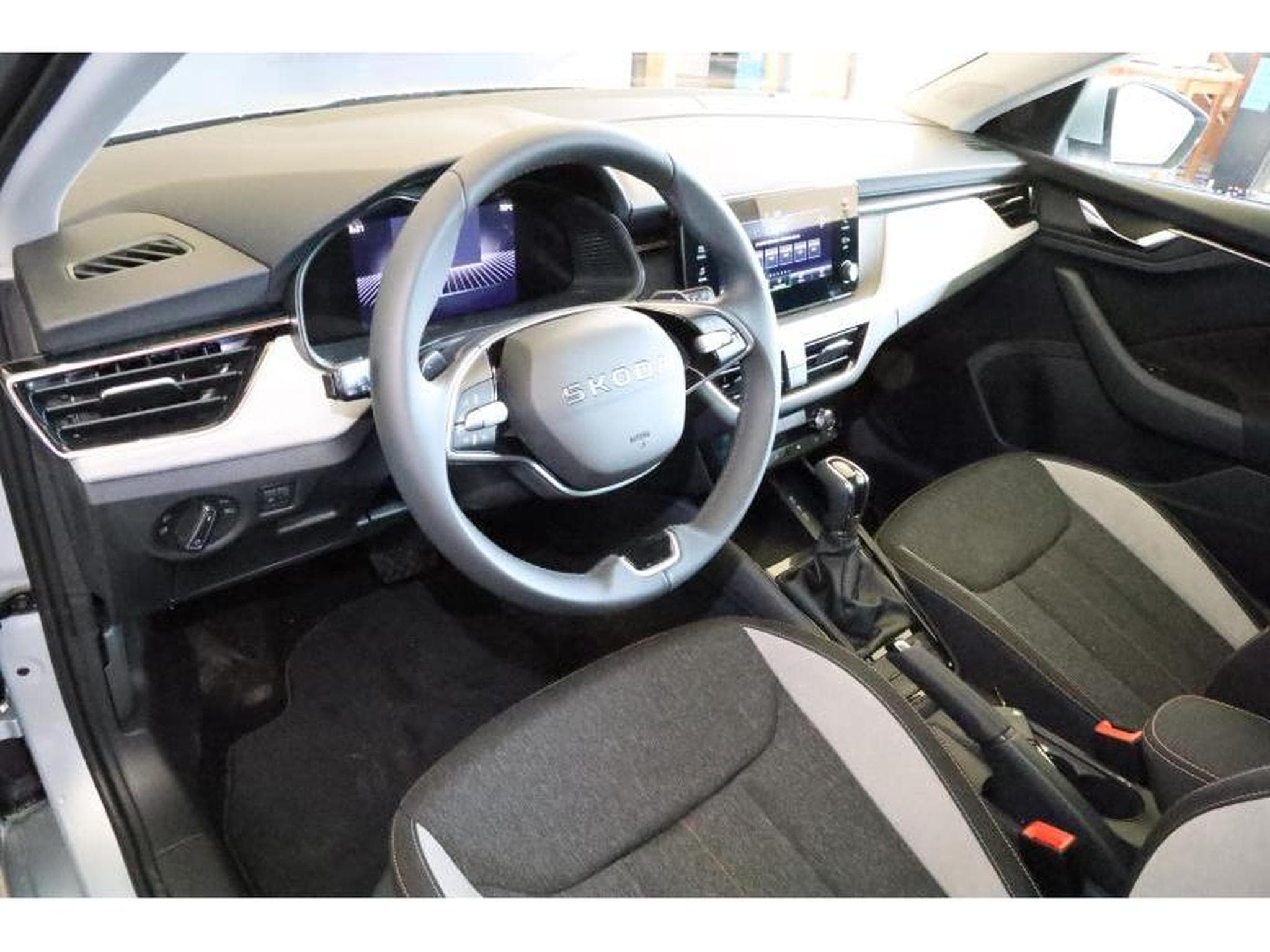 Skoda Scala Selection (2025) - Photo 2