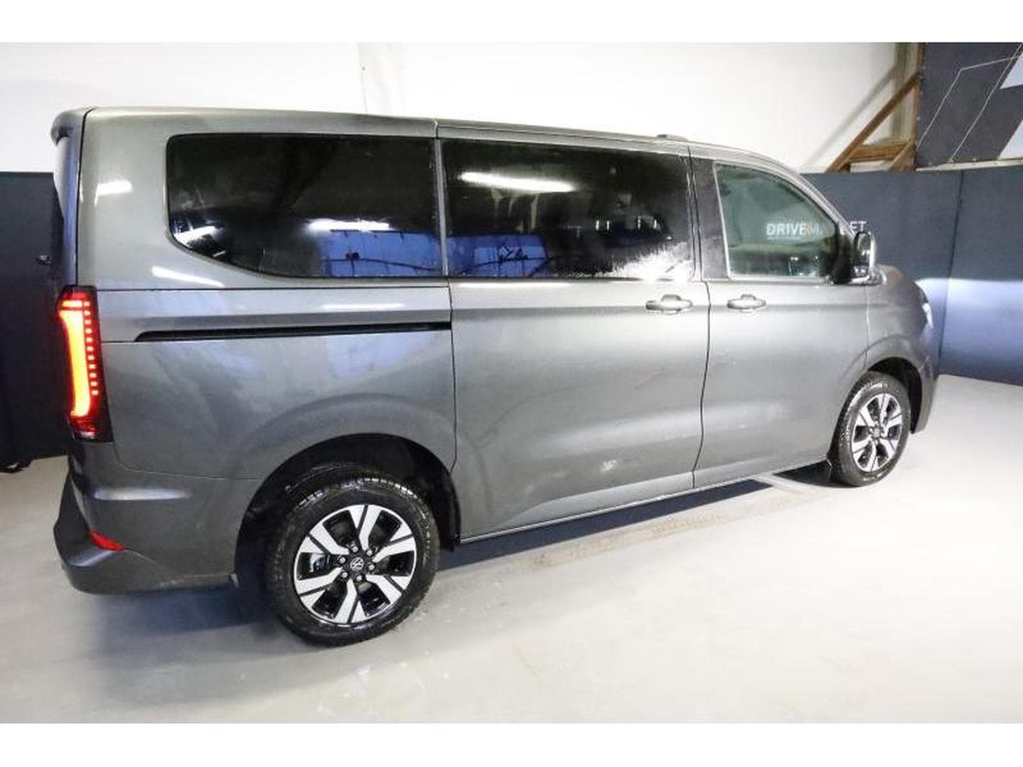 VW T7 STYLE COURT (2025) - Photo 3