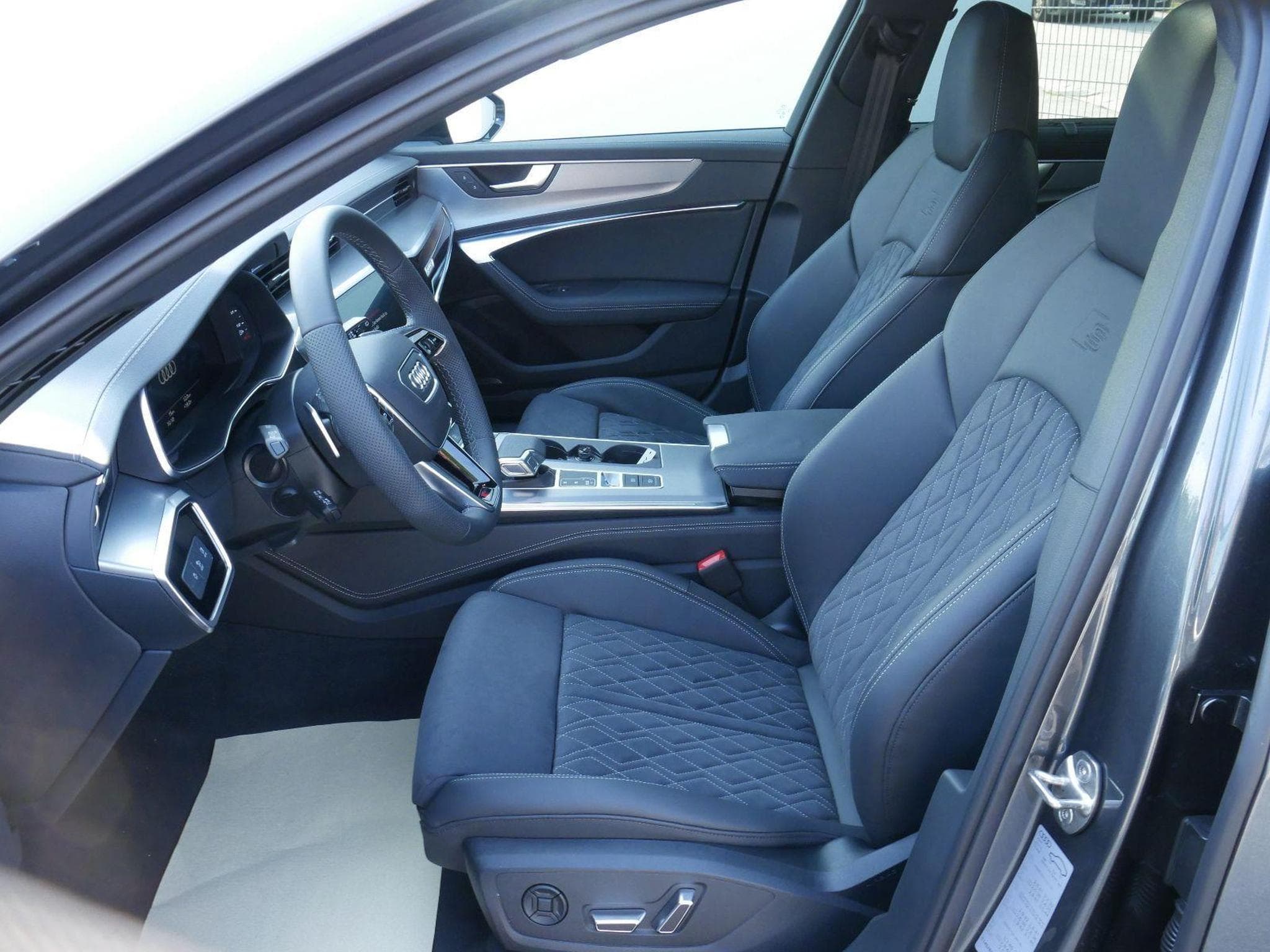 Audi S6 Avant TDI quattro (2024) - Photo 8