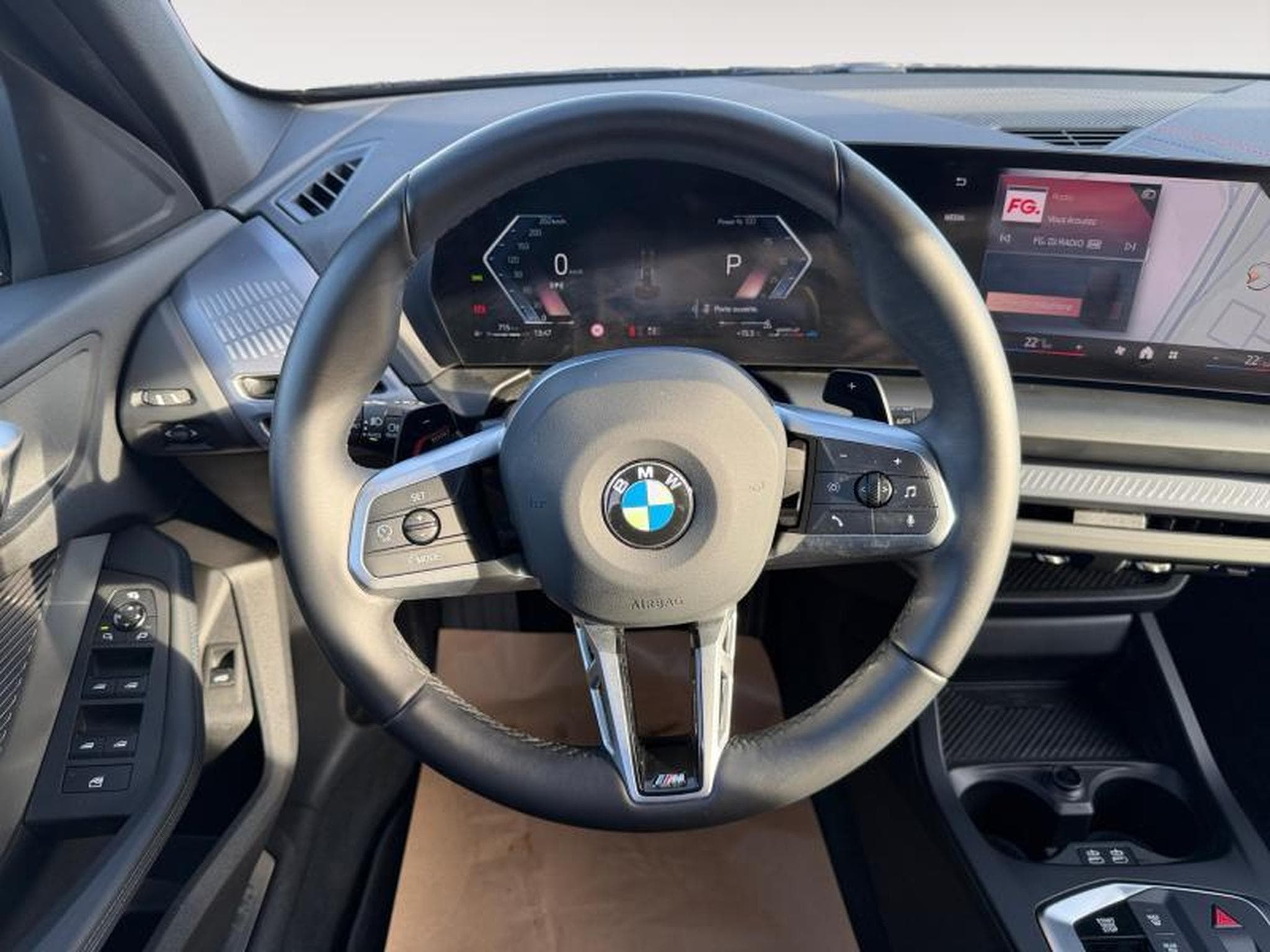 BMW 120 I Pack M / Panoramique / Essence (2025) - Photo 11